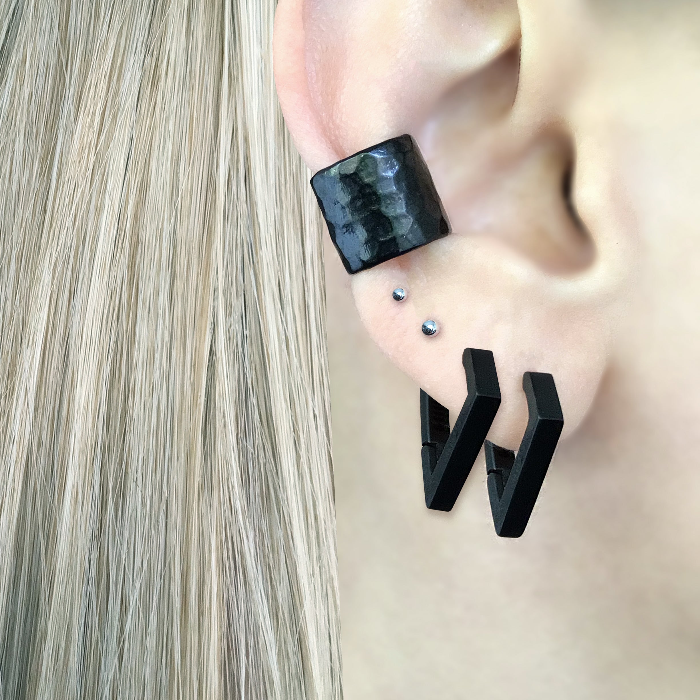 TRIANGLE HOOP EARRINGS