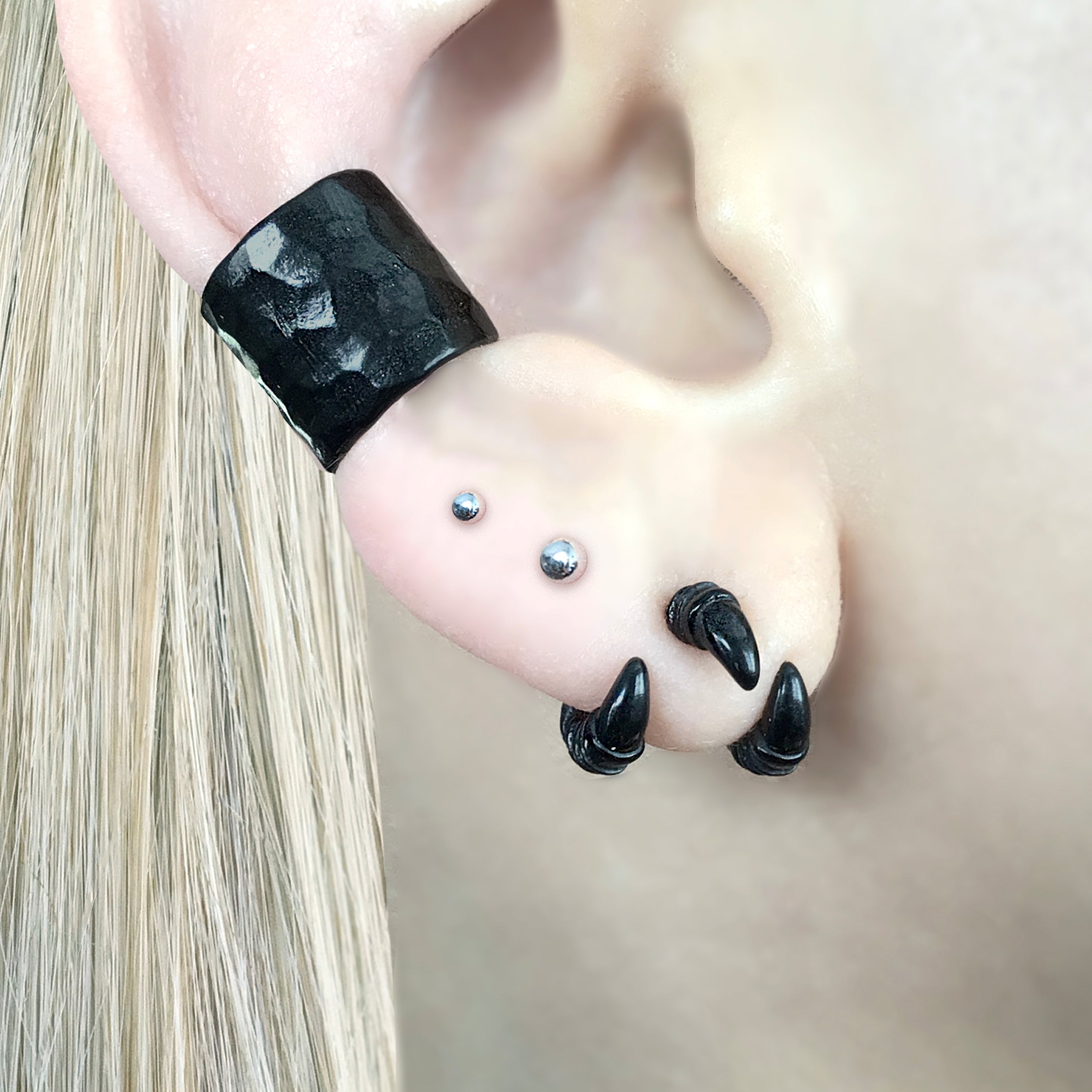 DRAGON CLAW EAR JACKET