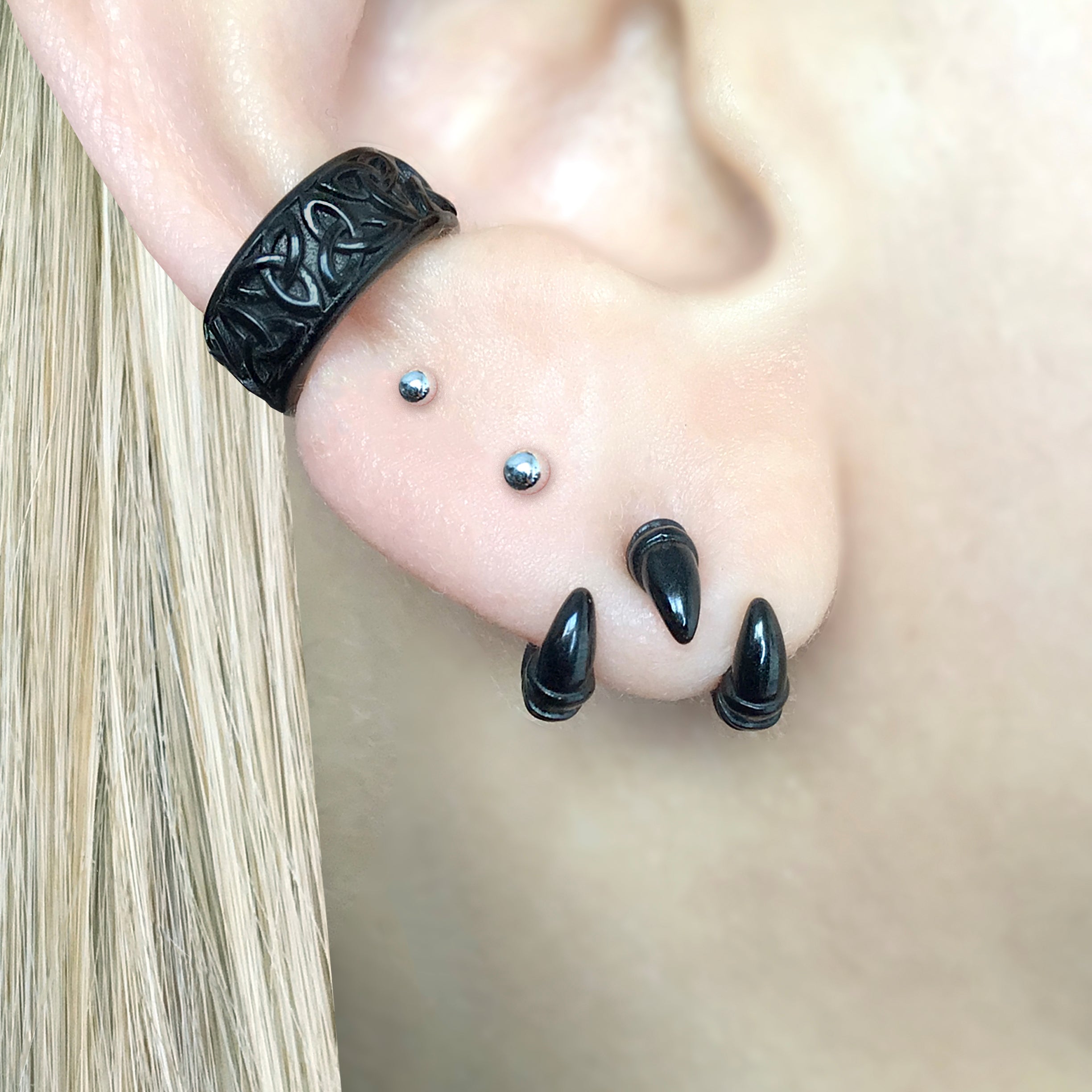 DRAGON CLAW EAR JACKET