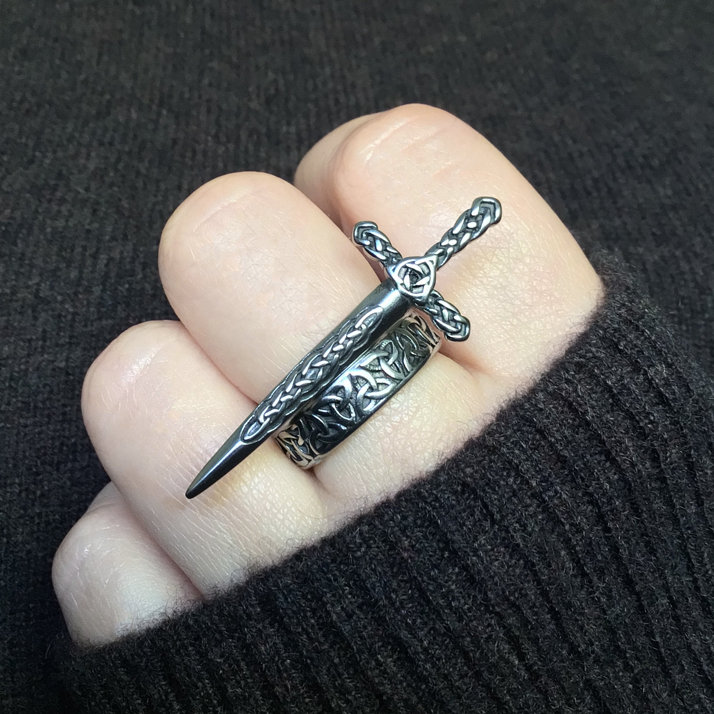 CELTIC KNOT RING