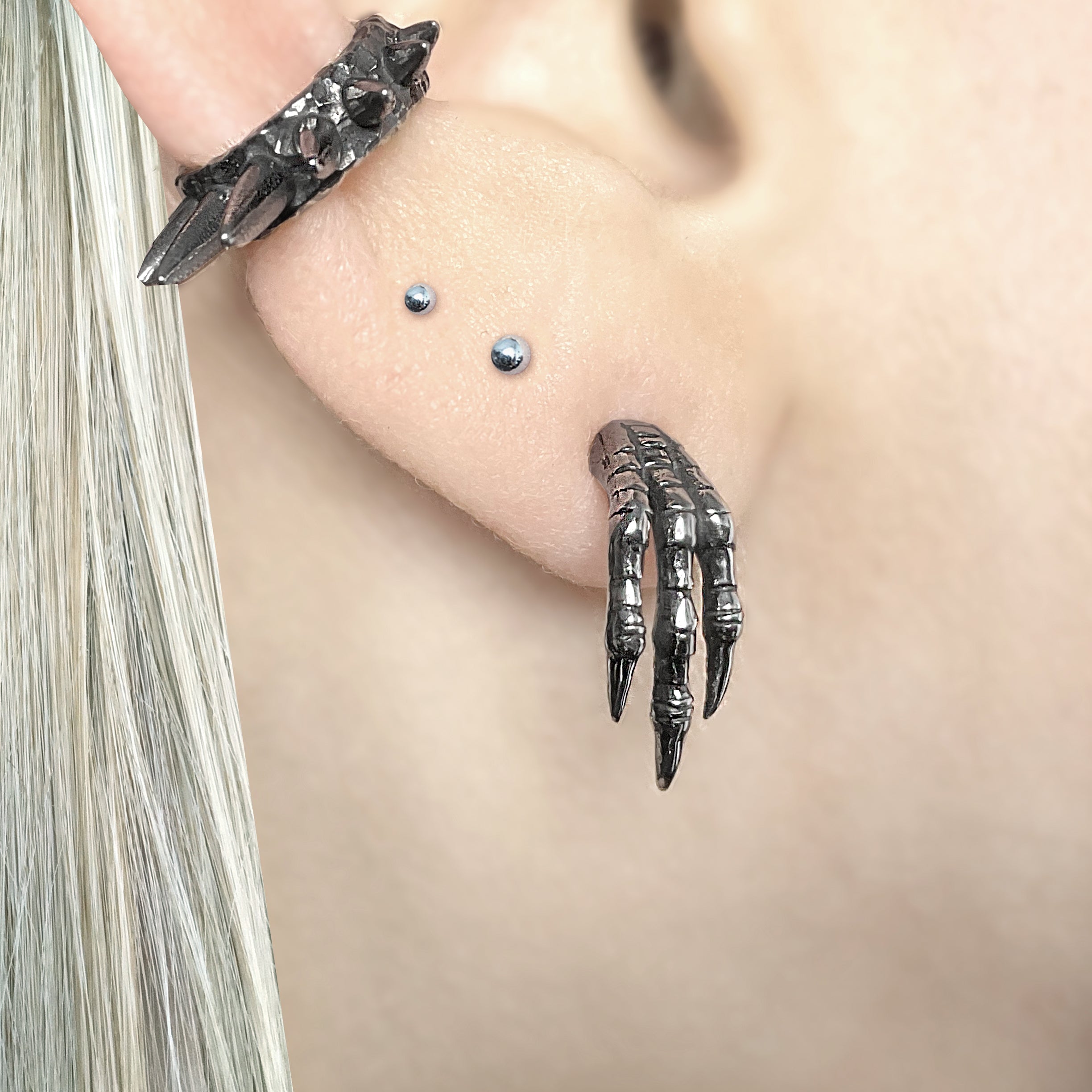 BIRD'S CLAW EARRINGS