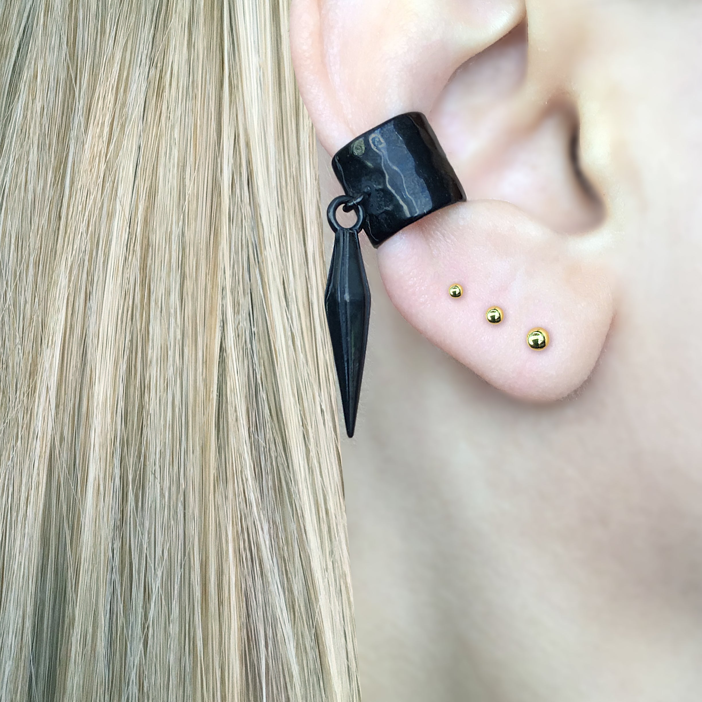 EAR CUFF WITH SPIKE