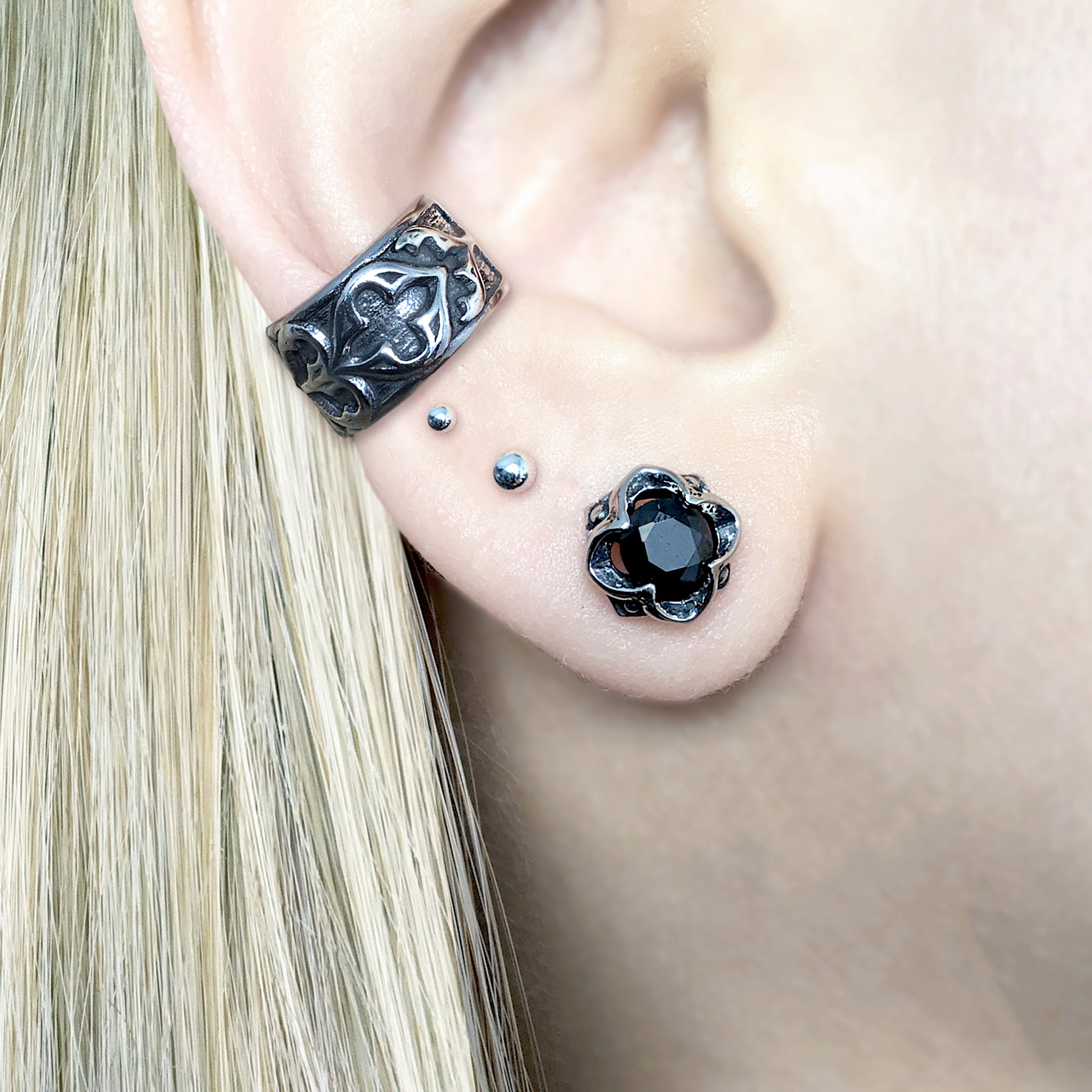 GOTHIC CZ STUDS EARRINGS