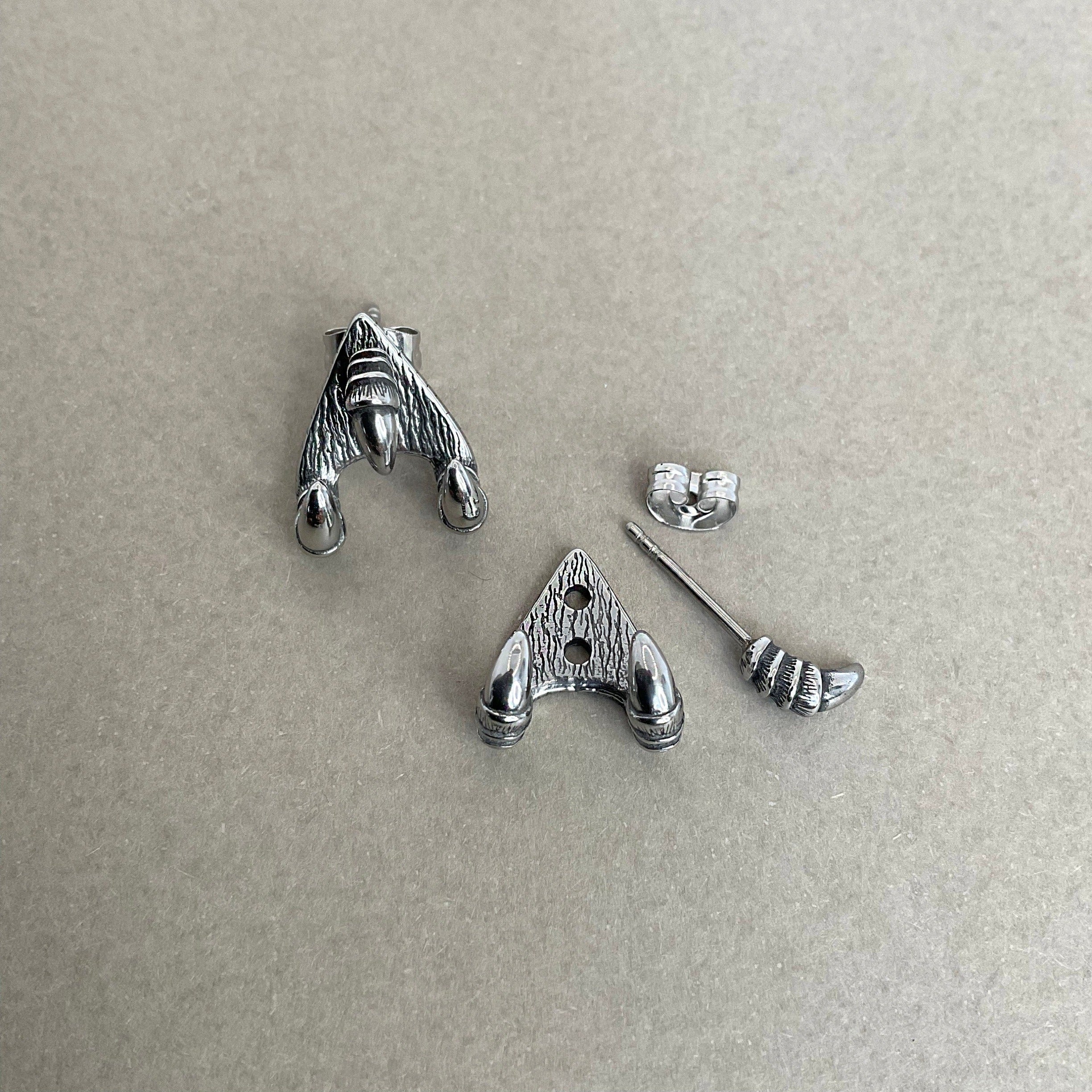 DRAGON CLAW EAR JACKET