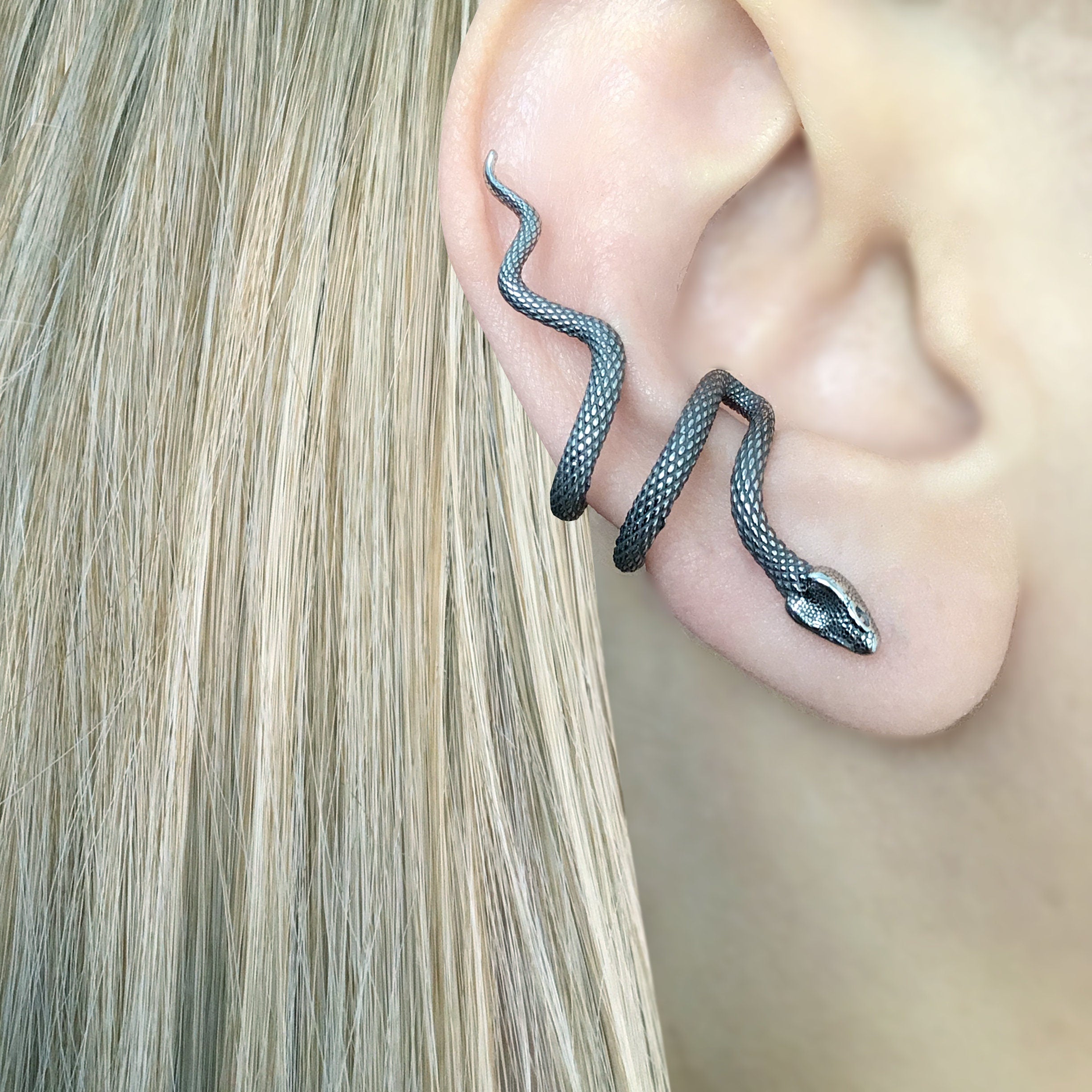 SNAKE EAR CUFF