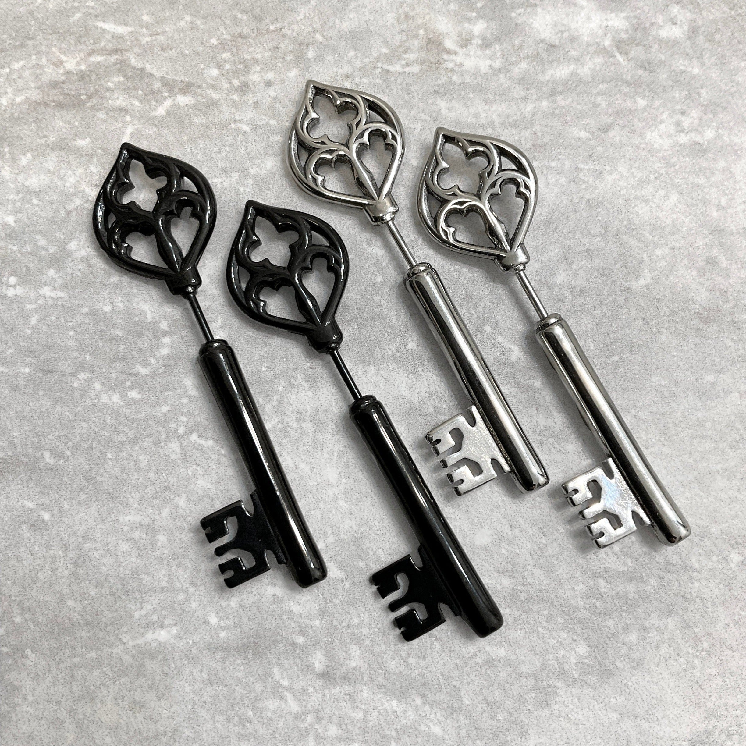 GOTHIC KEY EARRINGS