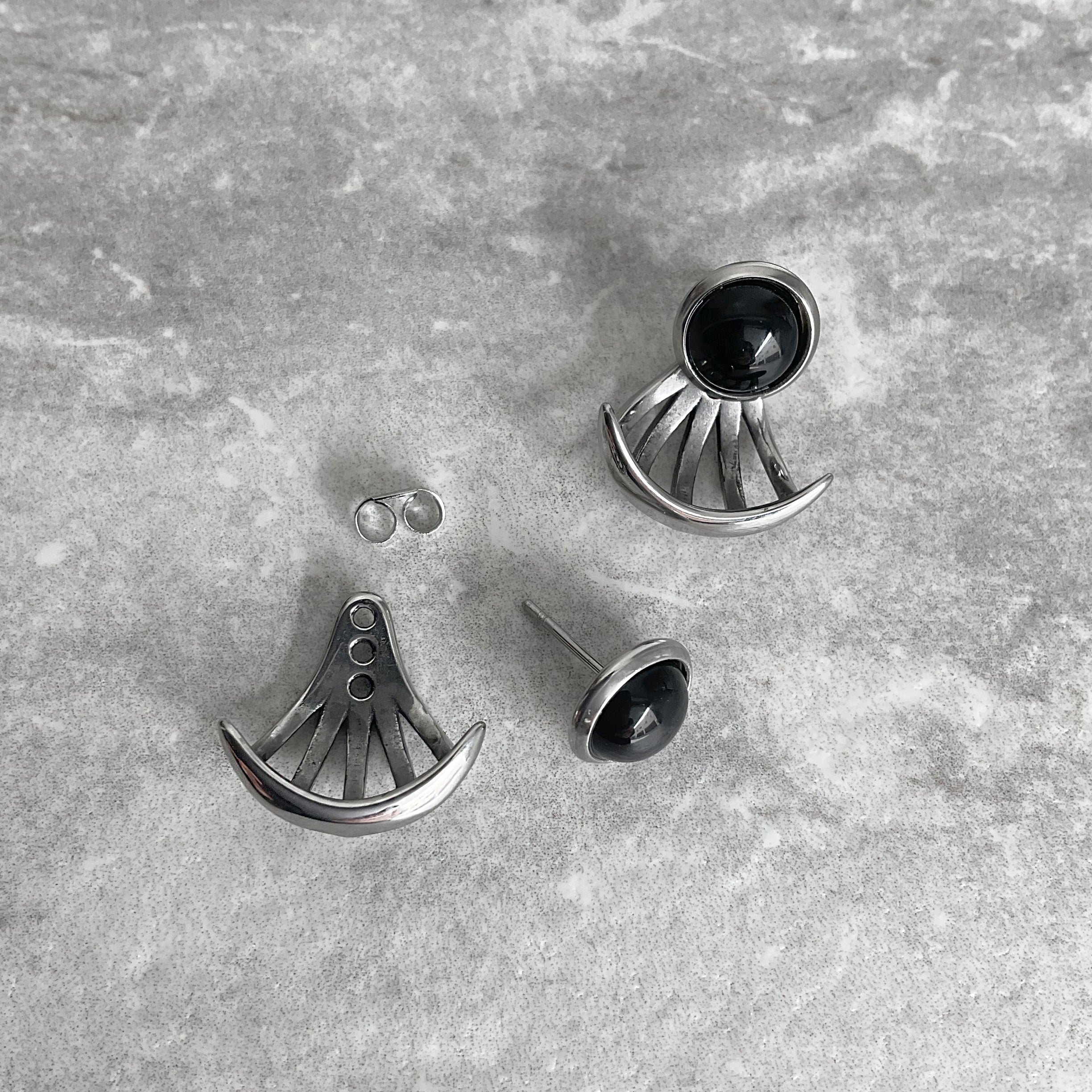 MOON EAR JACKET WITH BLACK STUD