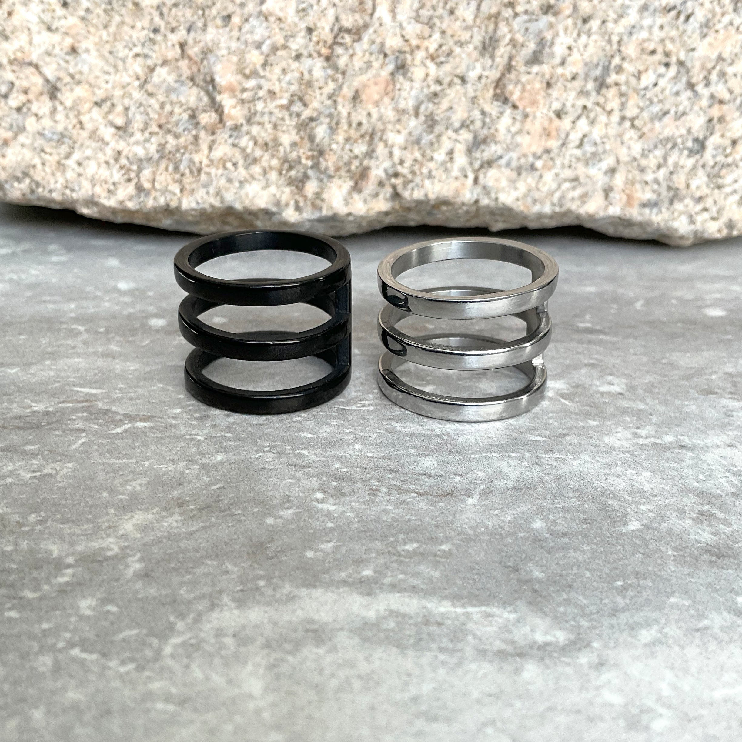 TRIPLE LINES WIDE RING