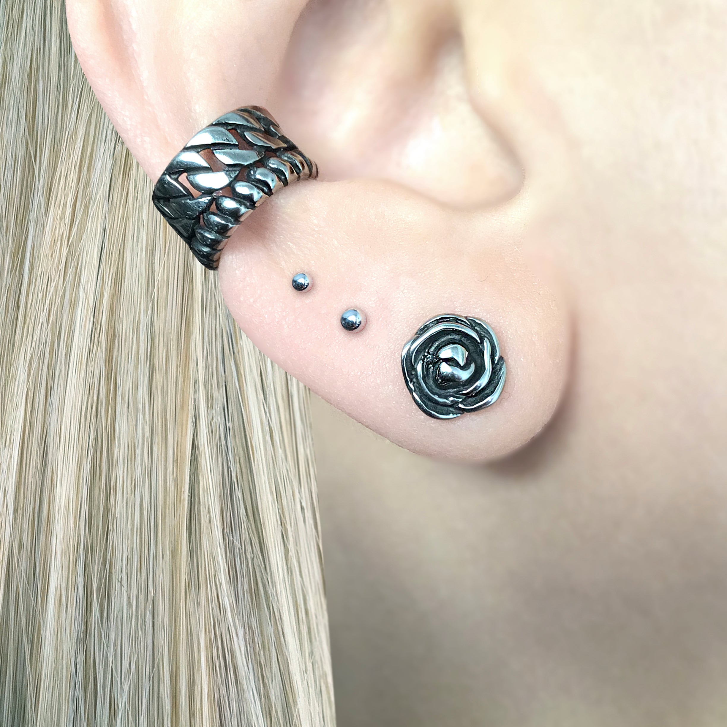 GOTHIC ROSES EARRINGS