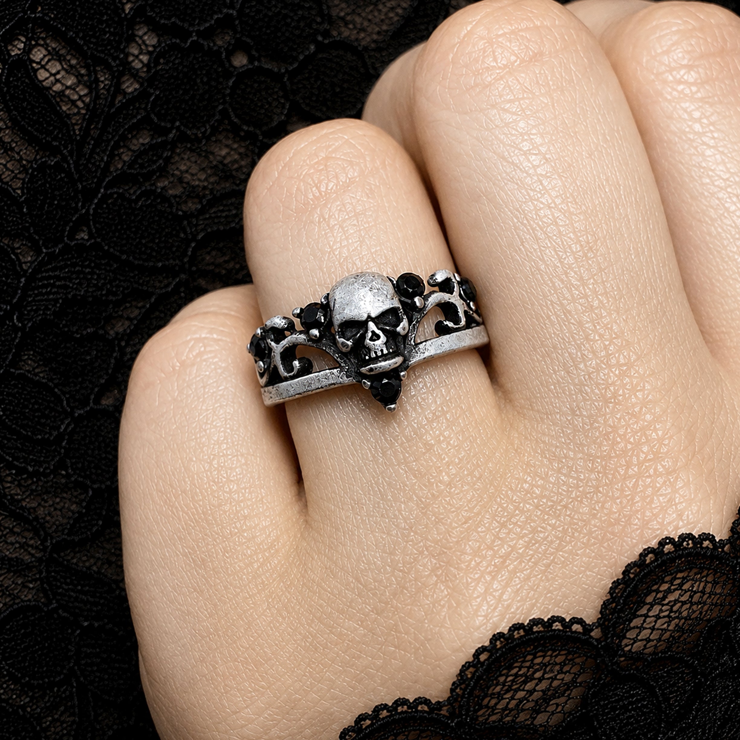 SKULL RING