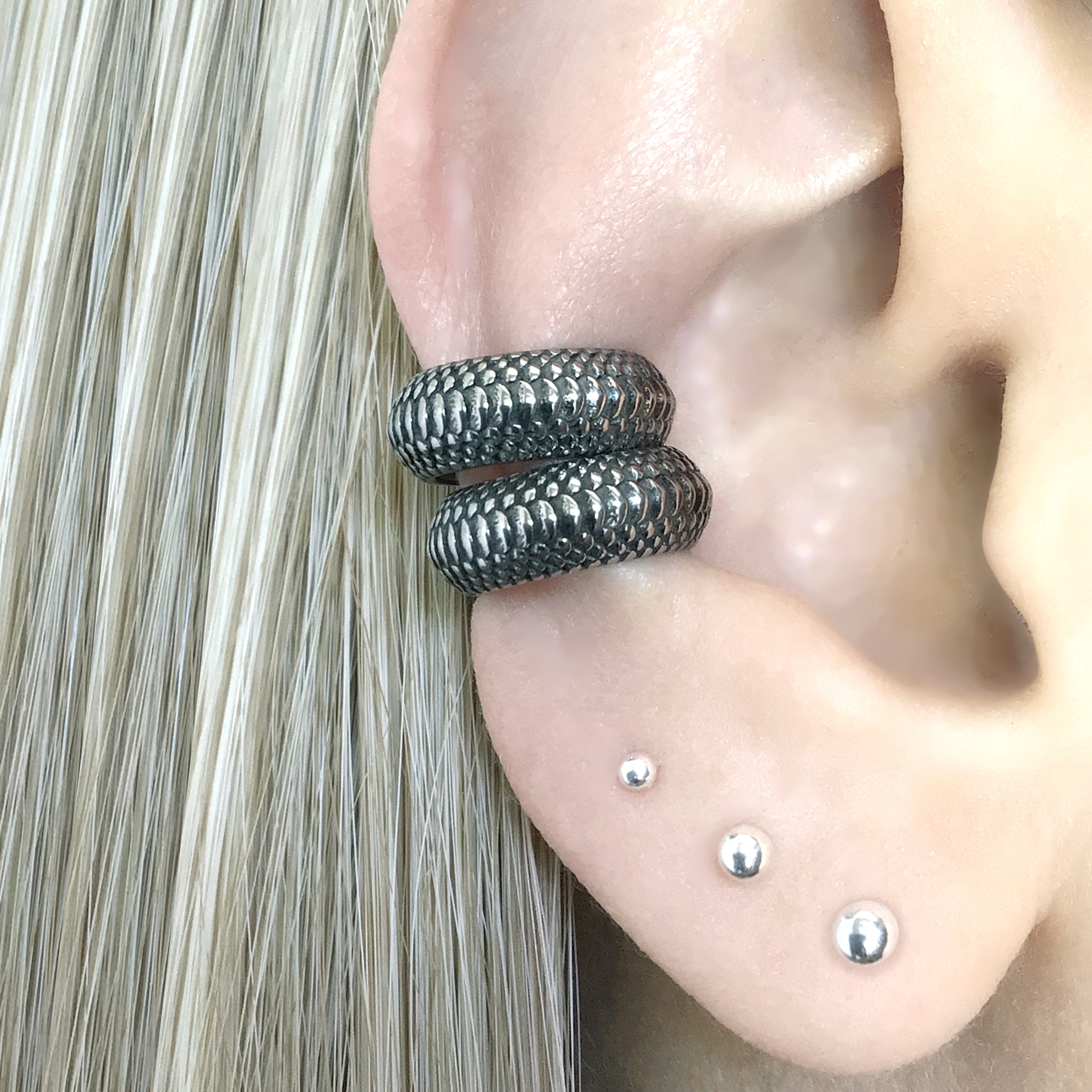 SNAKE SCALE EAR CUFF