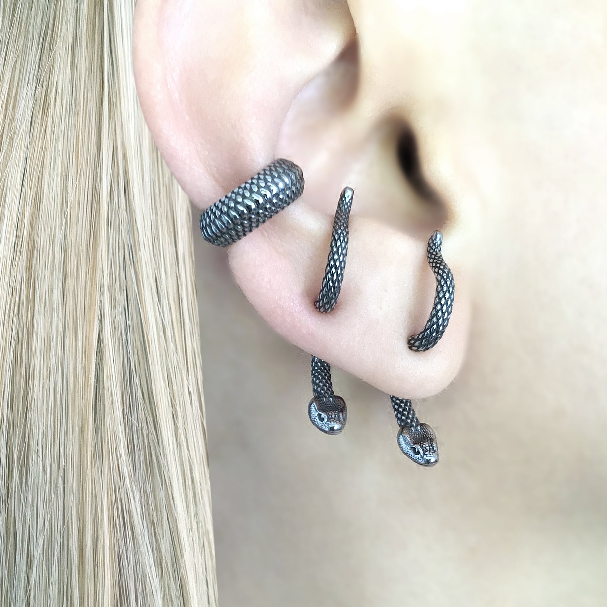 SNAKE SCALE EAR CUFF
