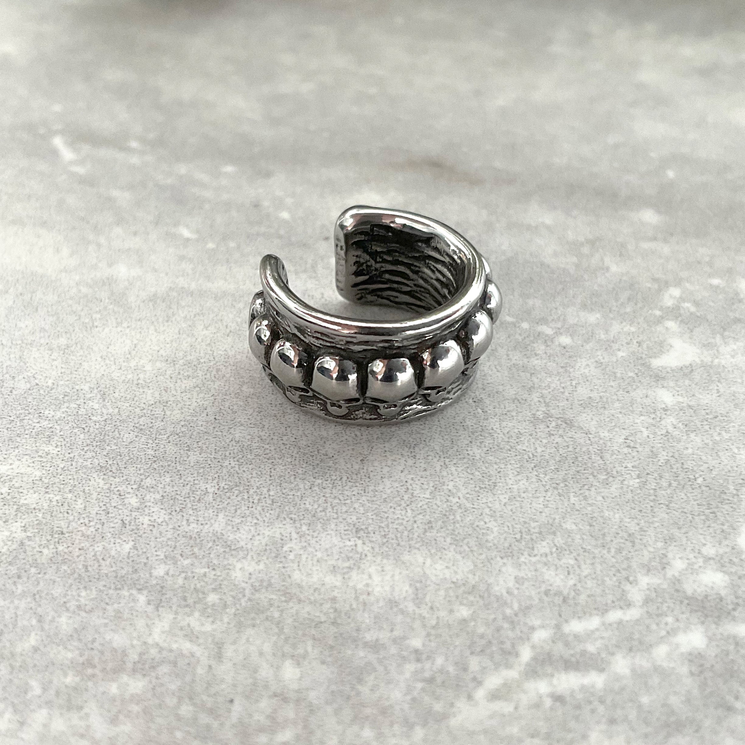 SKULLS CUFF EARRIN