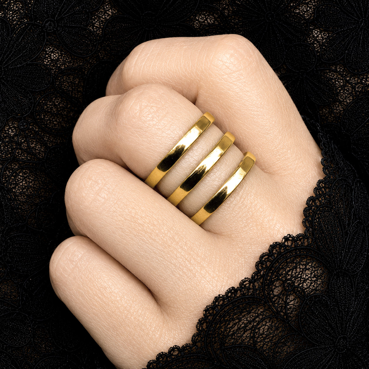 TRIPLE LINES WIDE RING