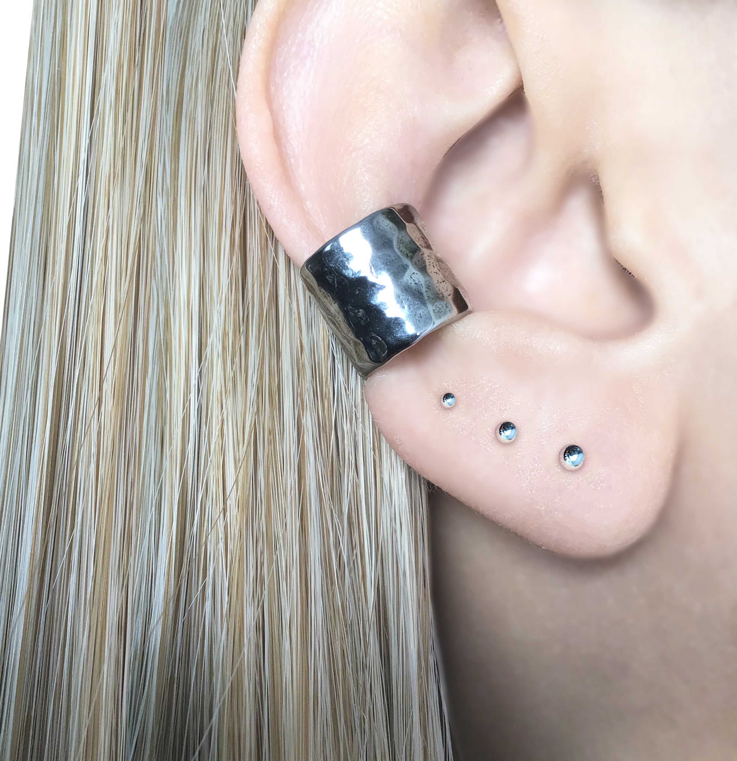 WIDE HAMMERED EAR CUFF