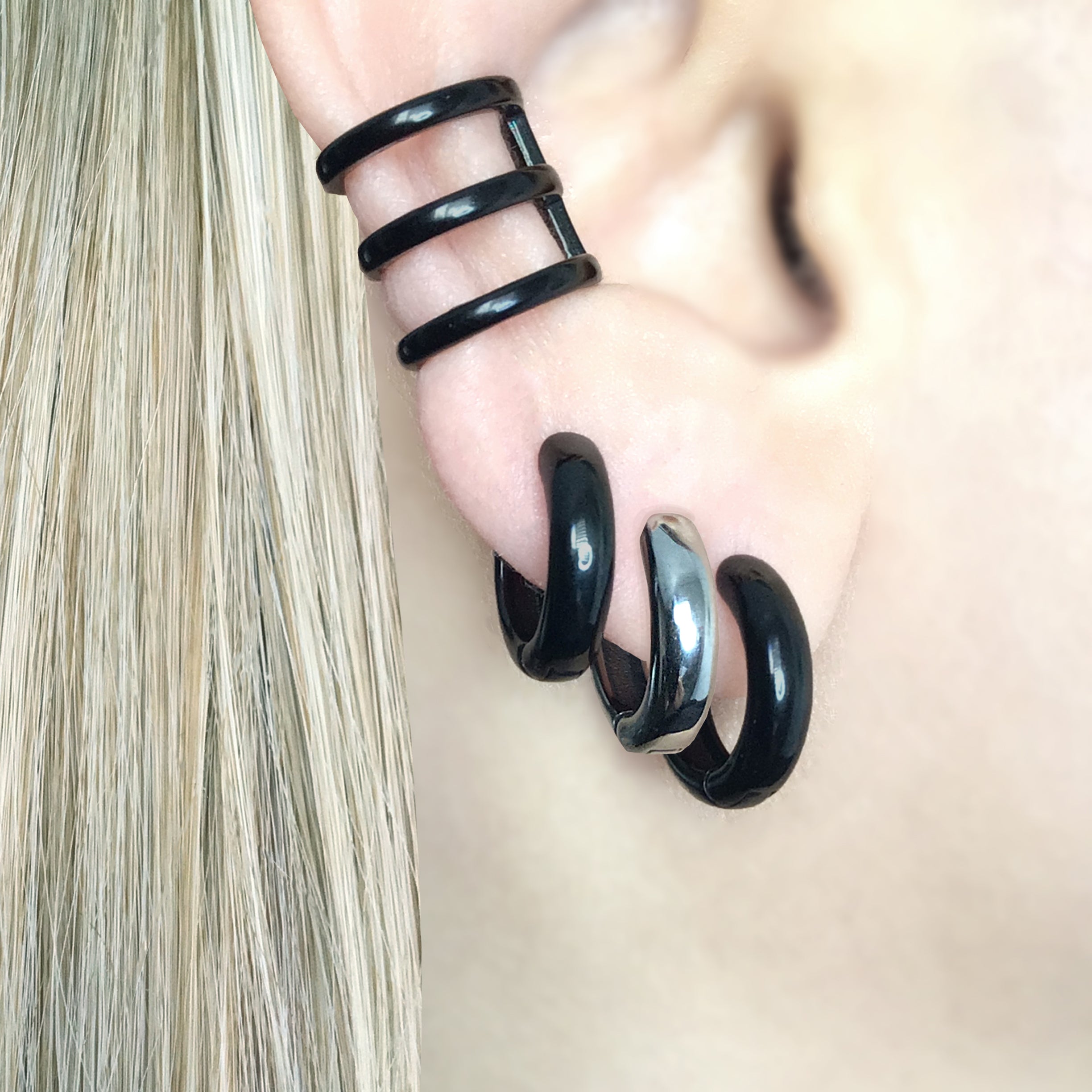 CLASSIC HOOP EARRINGS