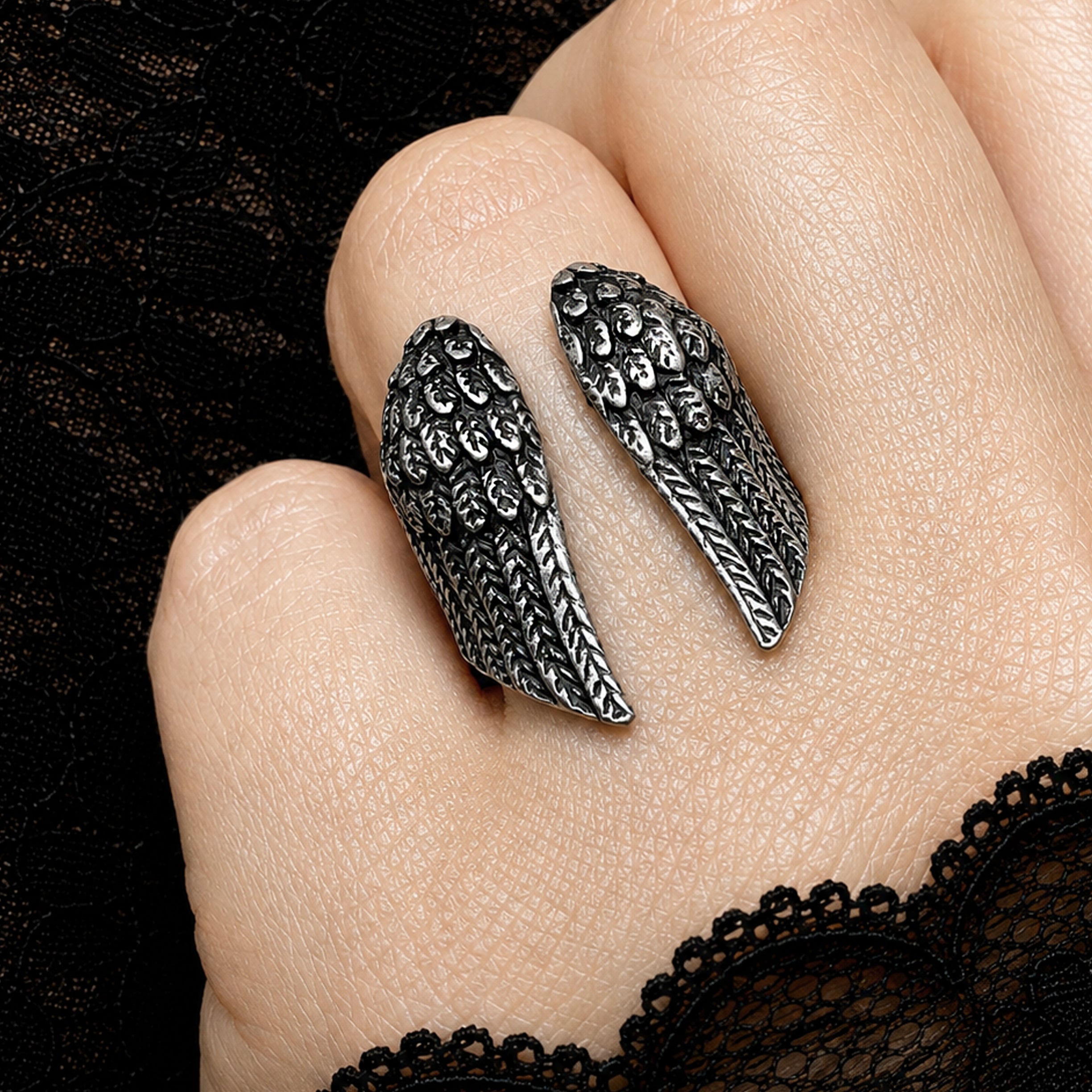 ANGEL WINGS RING