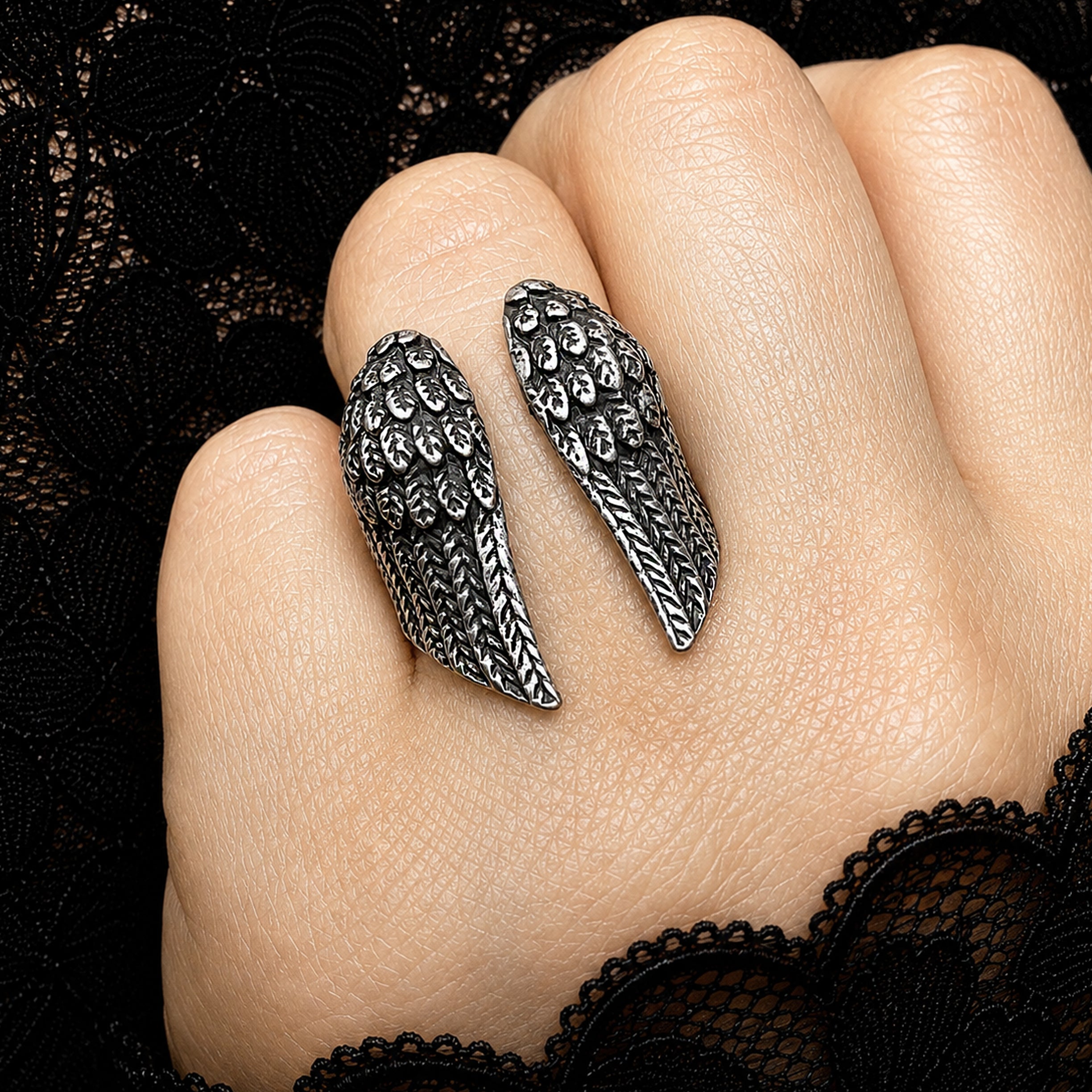 ANGEL WINGS RING