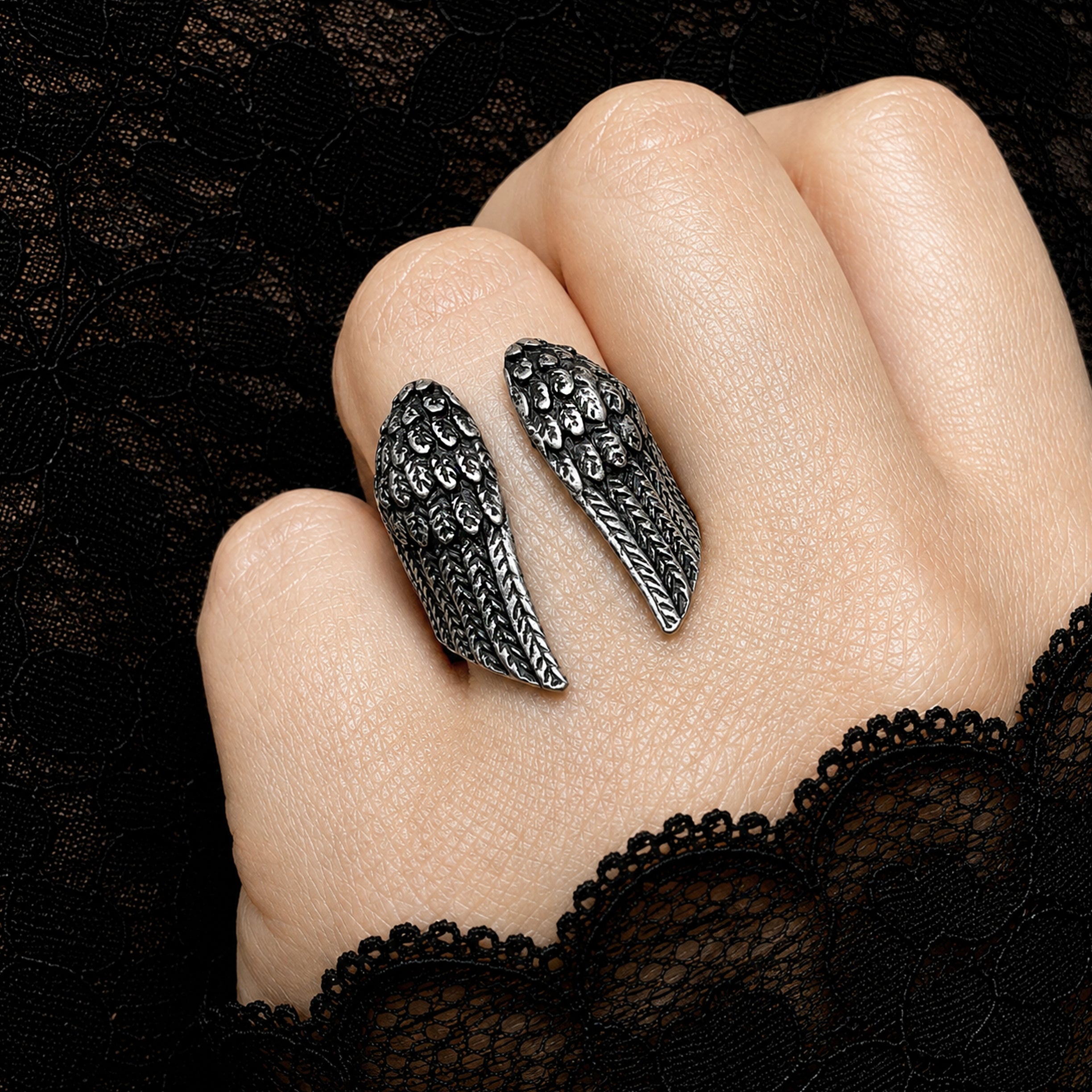 ANGEL WINGS RING