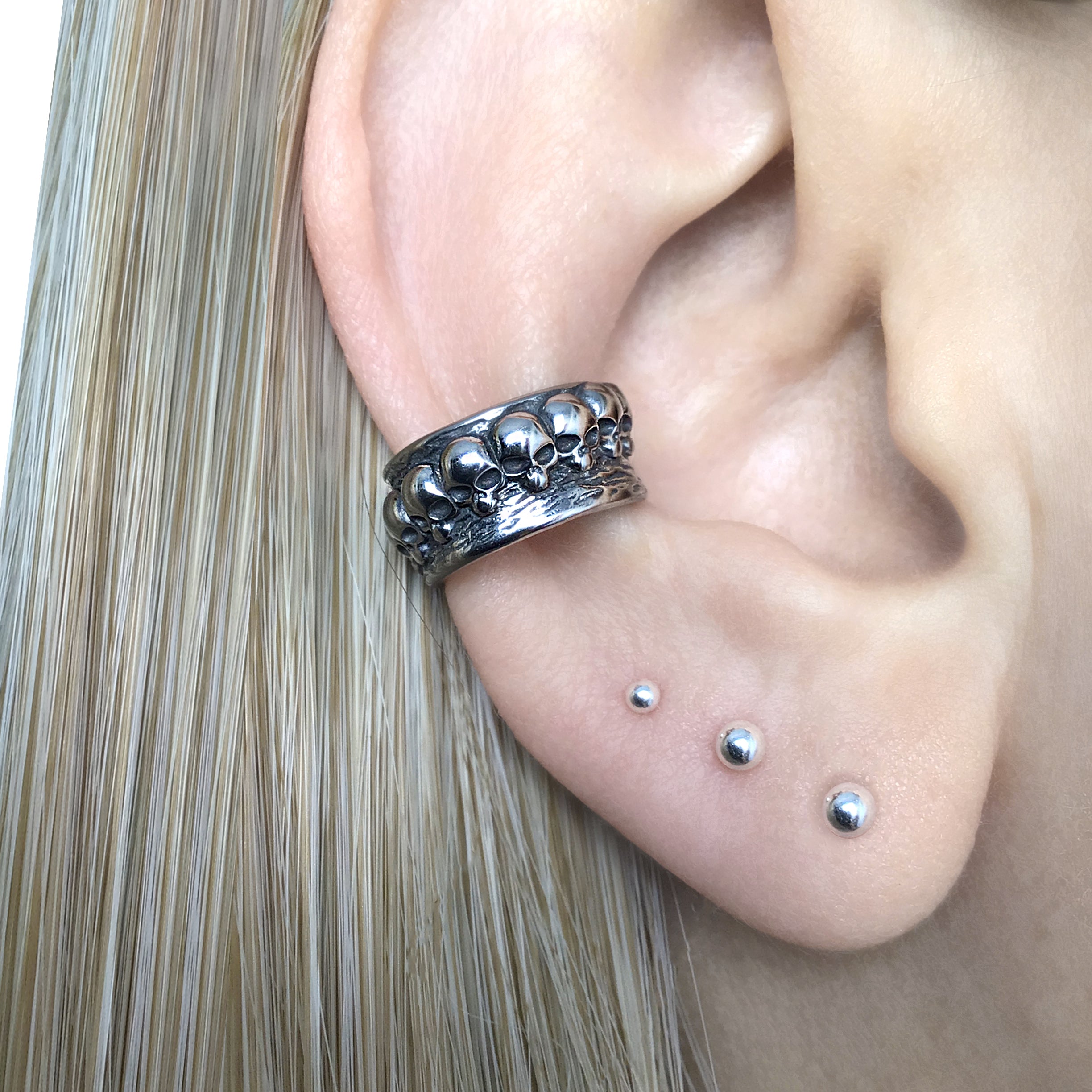 SKULLS CUFF EARRIN