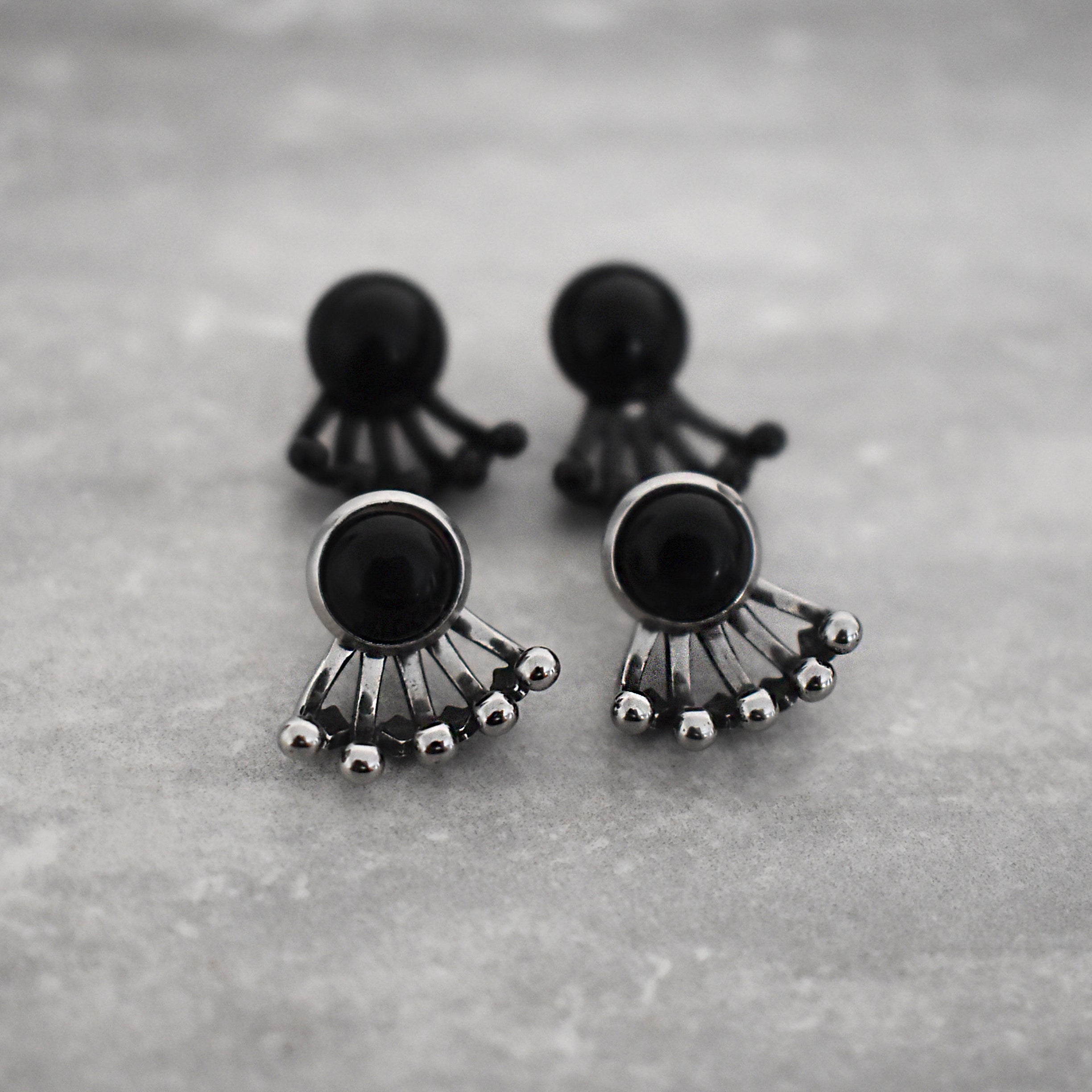 BLACK ORB EAR JACKET