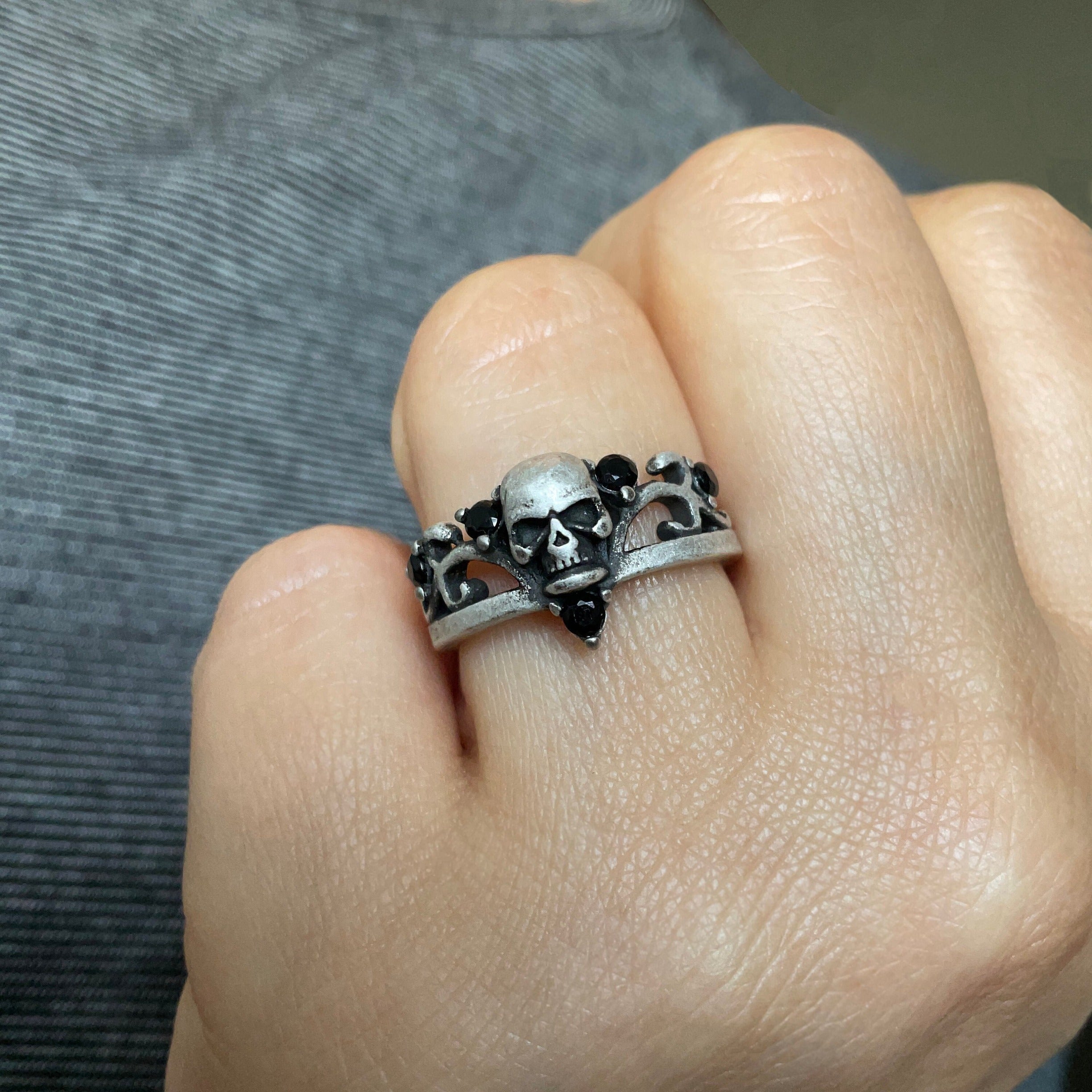 SKULL RING