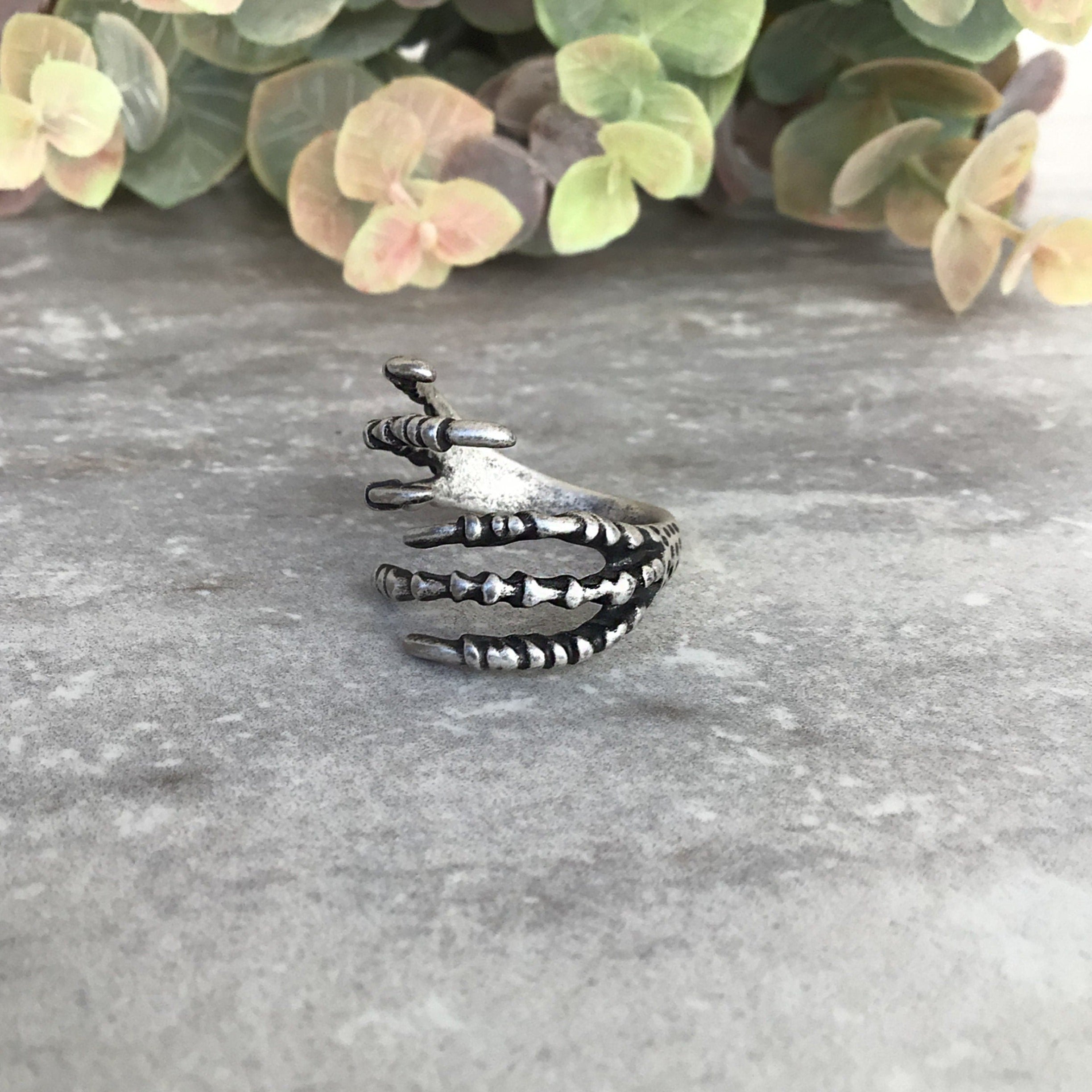 BIRD'S CLAWS RING