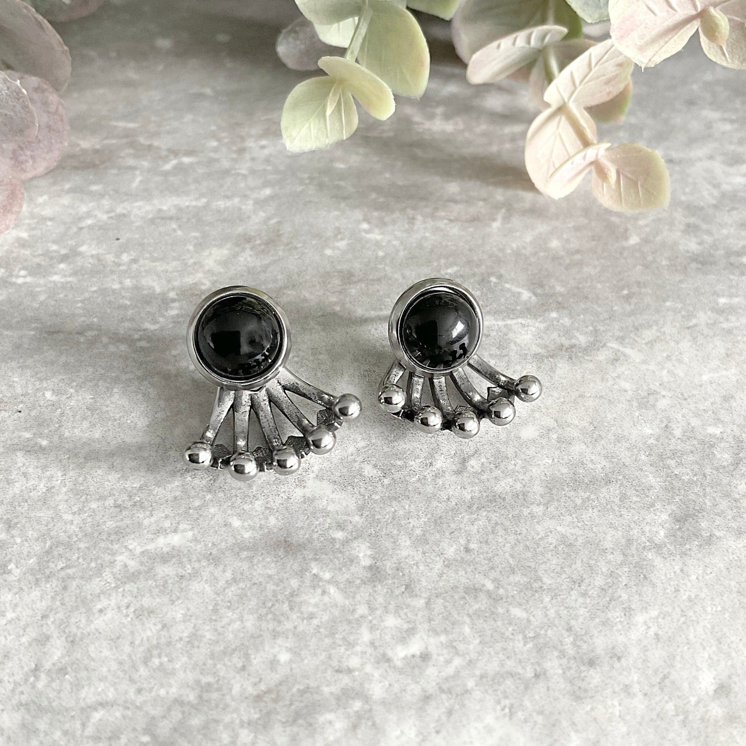 BLACK BALL EAR JACKET