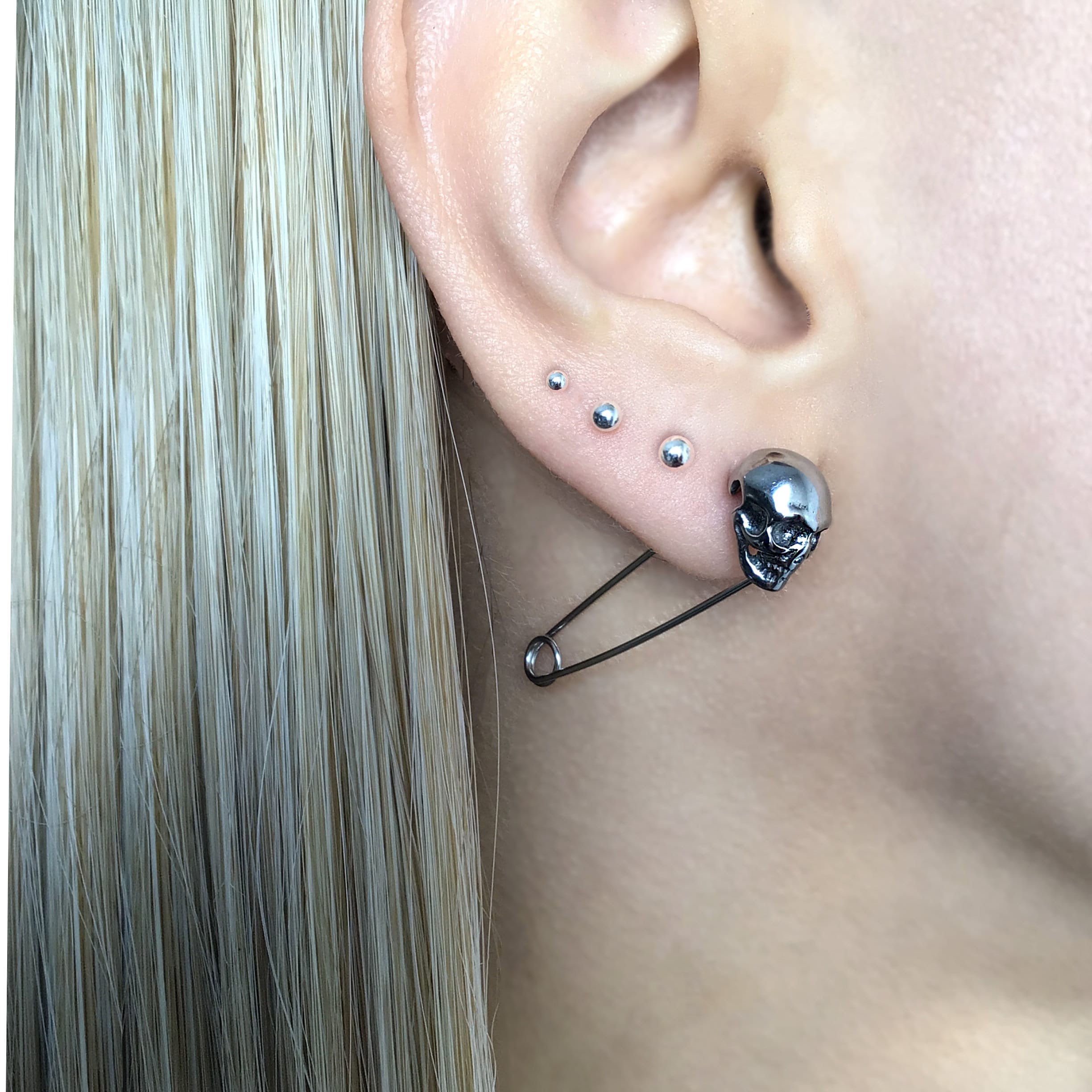SKULL PIN EARRINGS