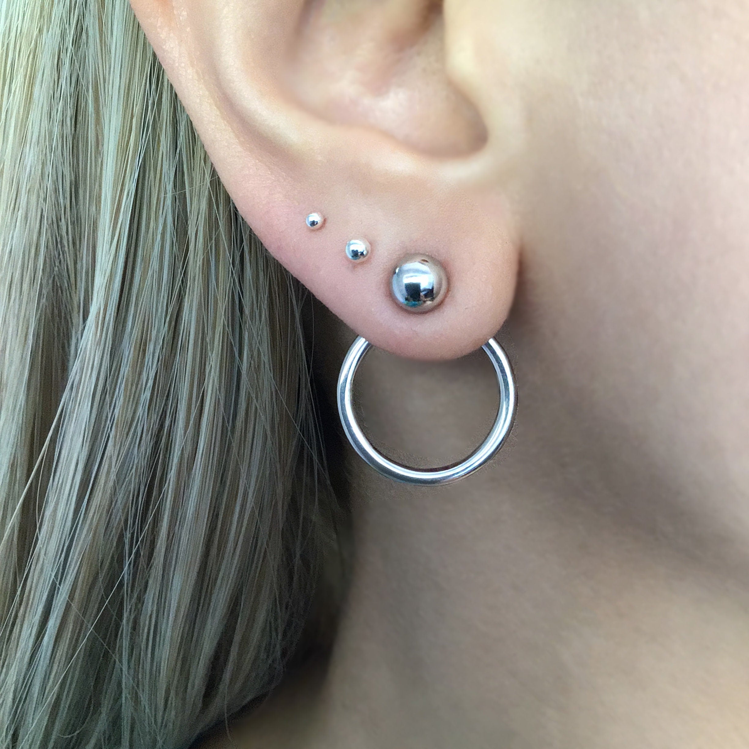 CIRCLE WITH BALL STUD EAR JACKET