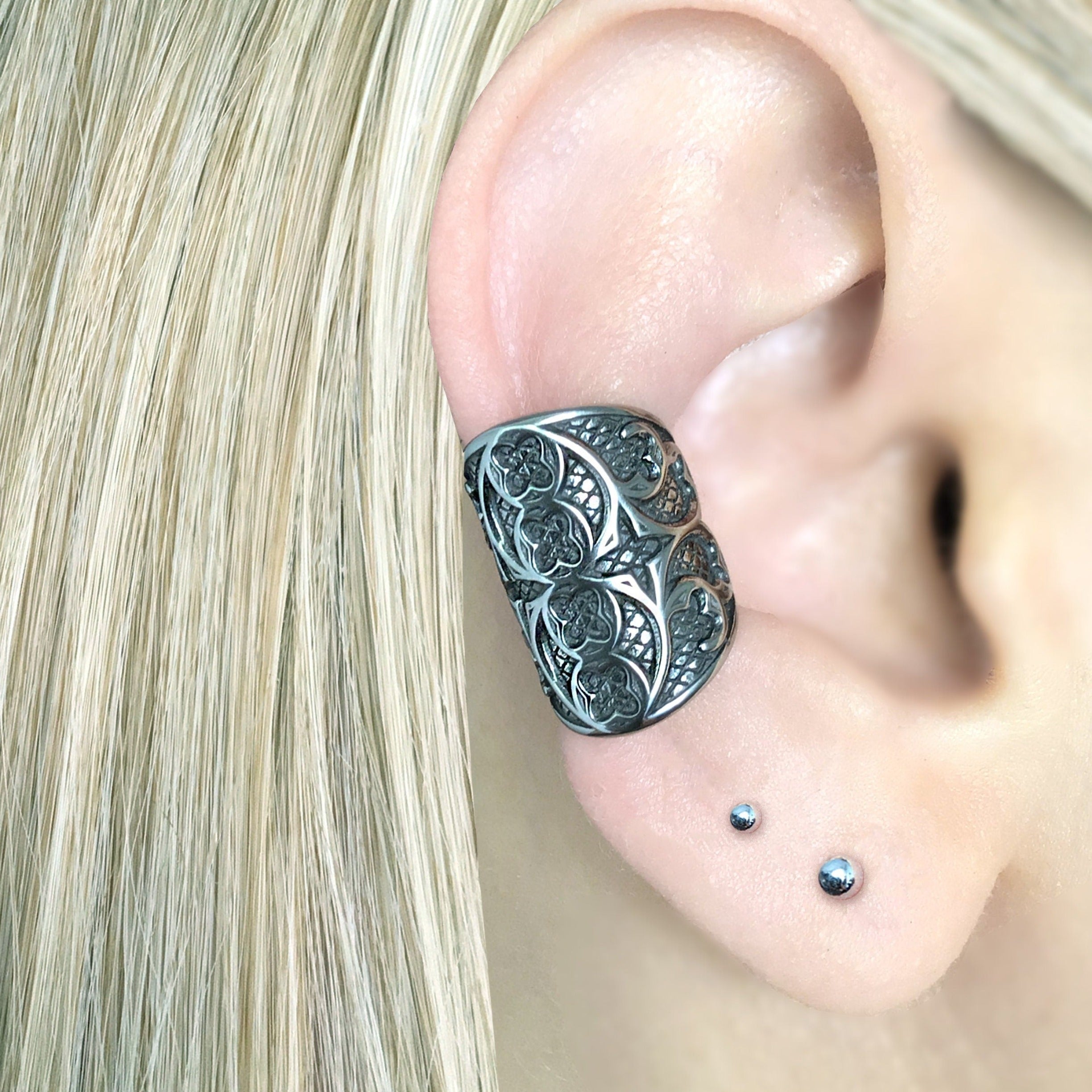 GOTHIC WIDE EAR CUFF