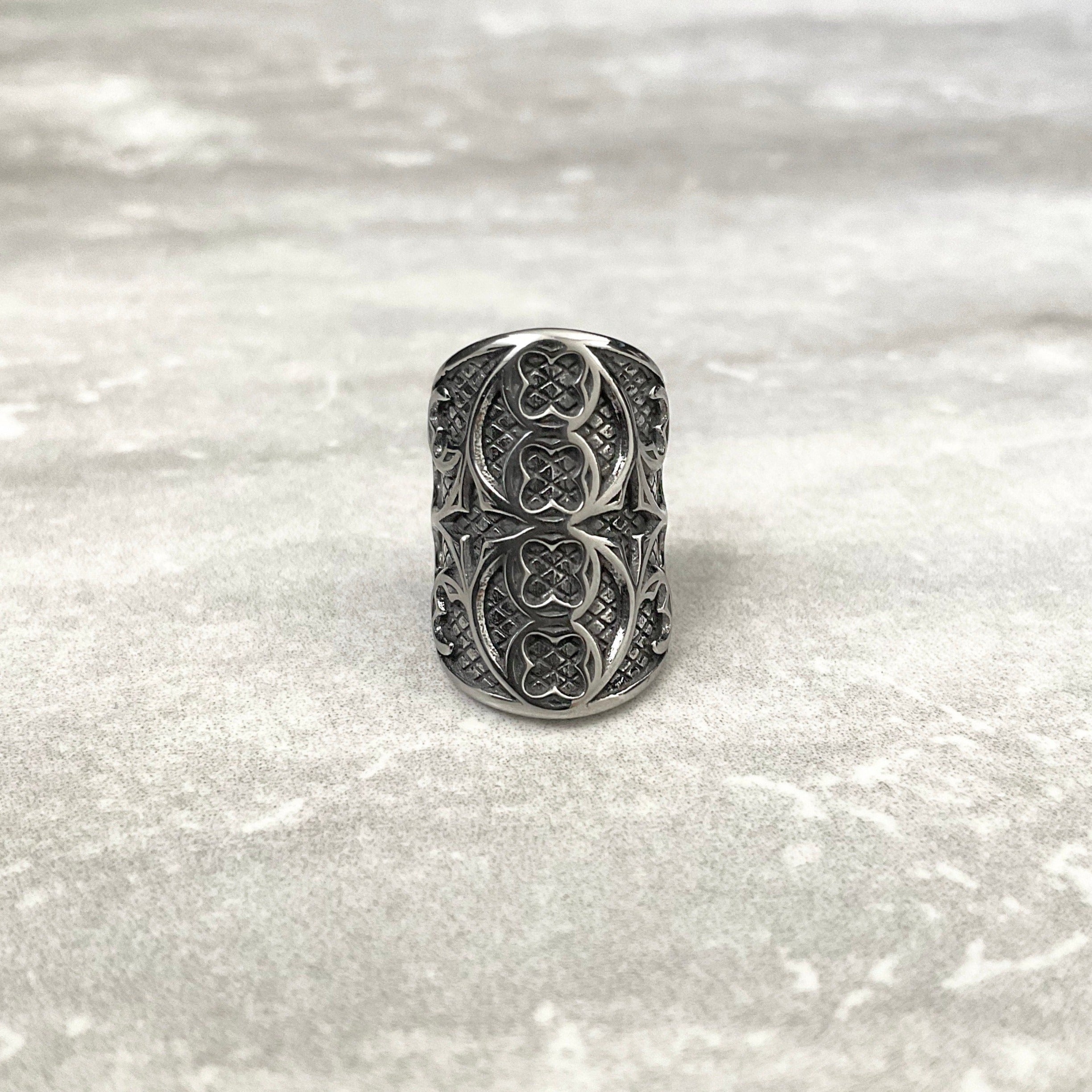GOTHIC WIDE EAR CUFF