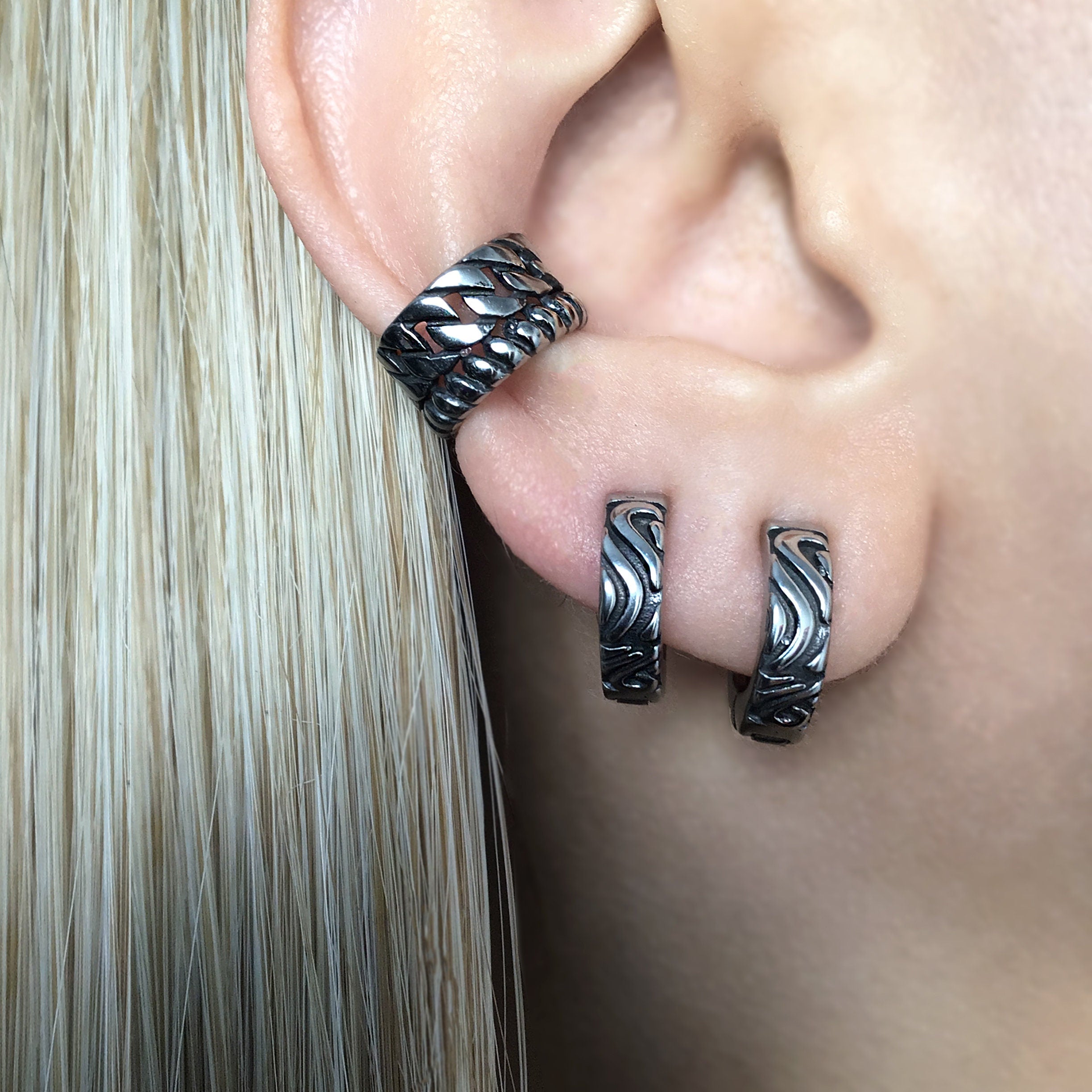 CHAIN LINKS EAR CUFF