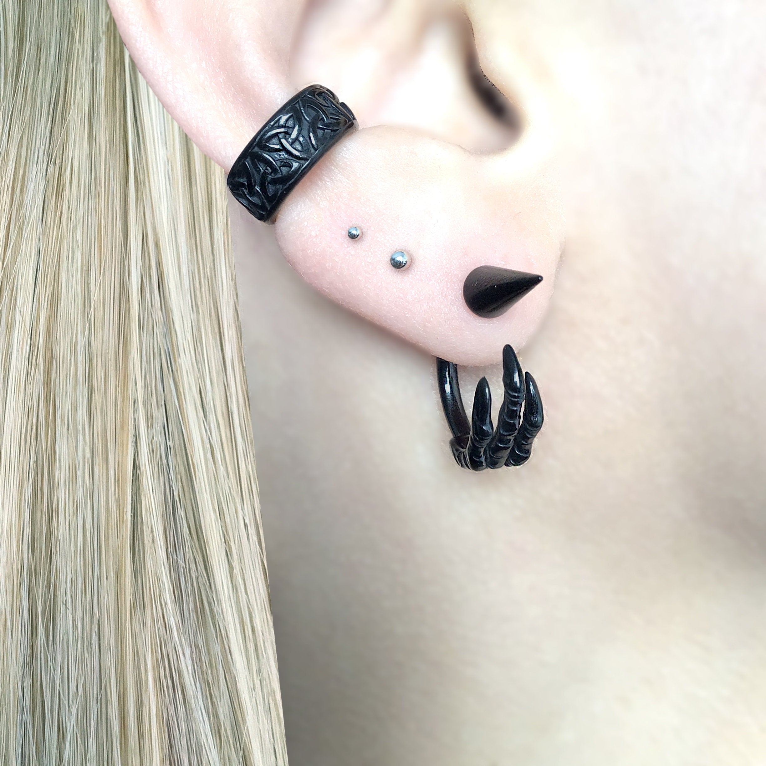 BIRD'S CLAW EARRINGS