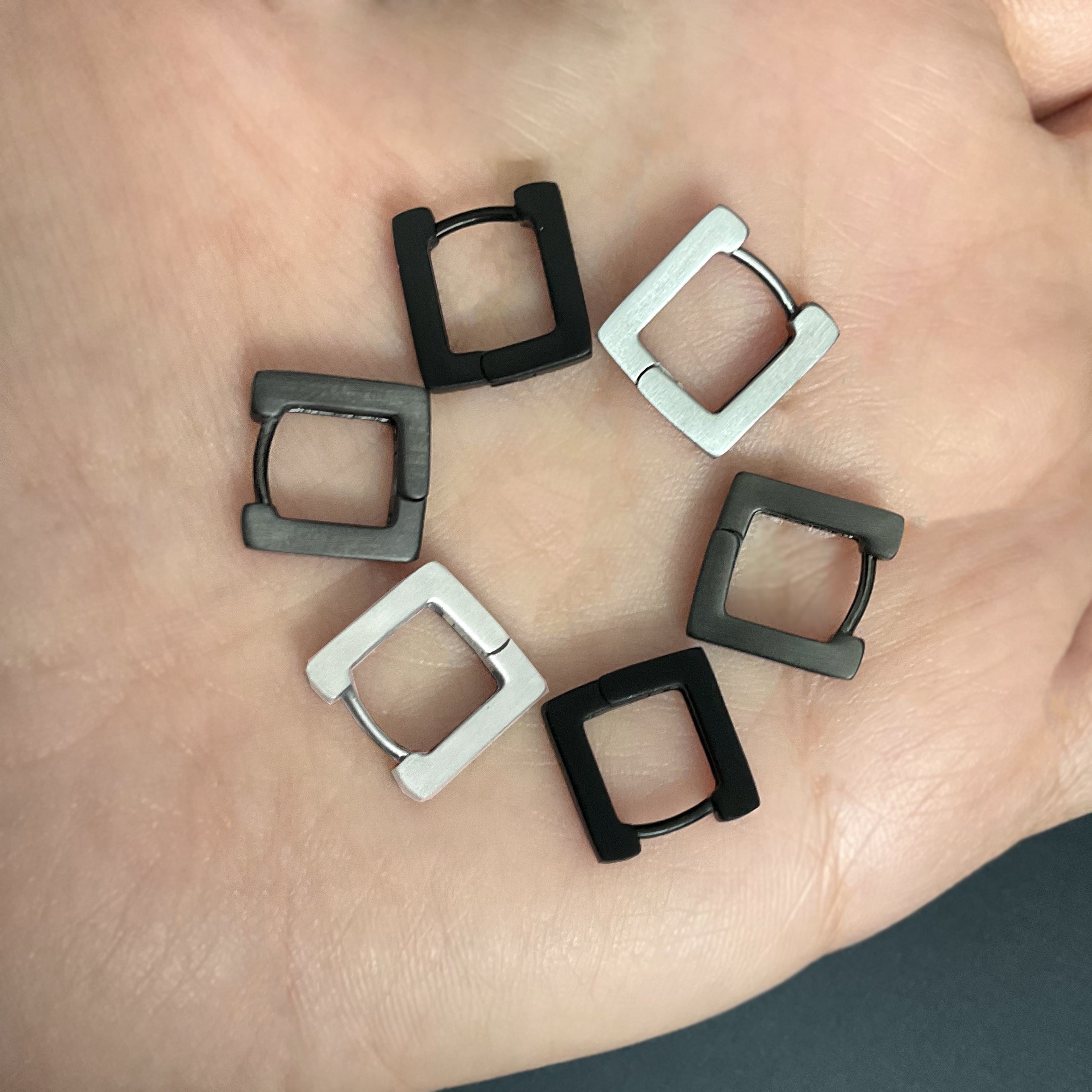 SQUARE HOOP EARRINGS