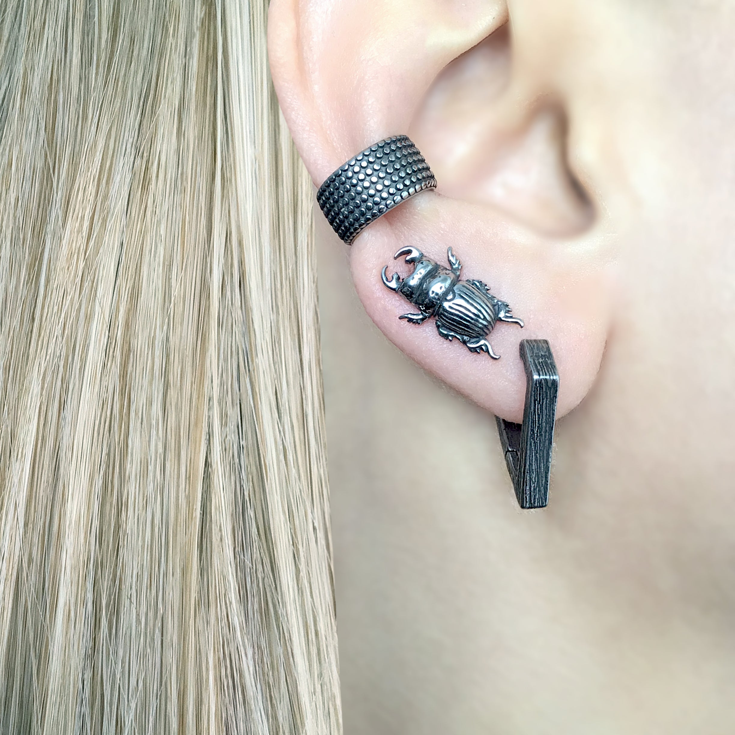 BEETLE STUD EARRINGS IN BLACK