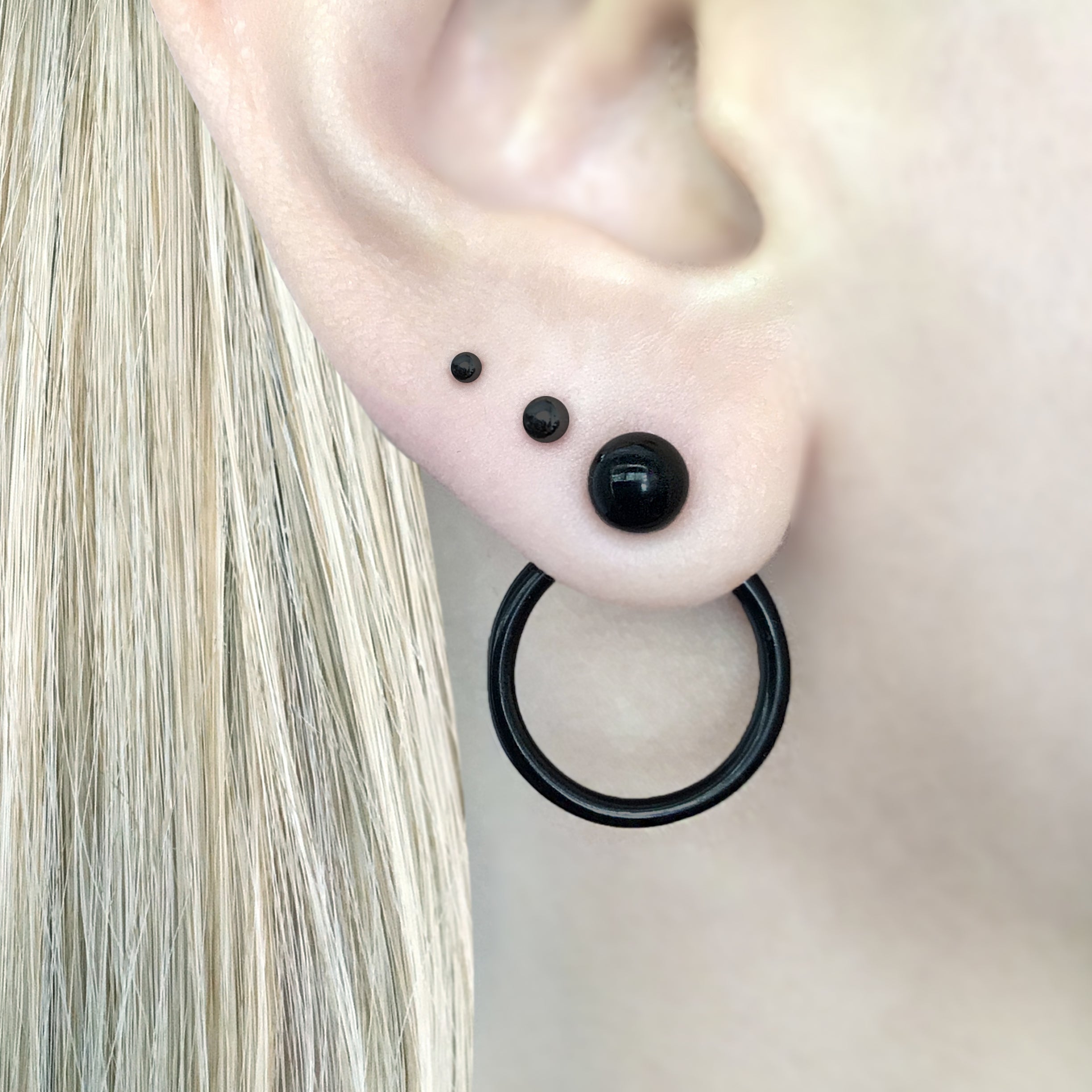 CIRCLE WITH BALL STUD EAR JACKET