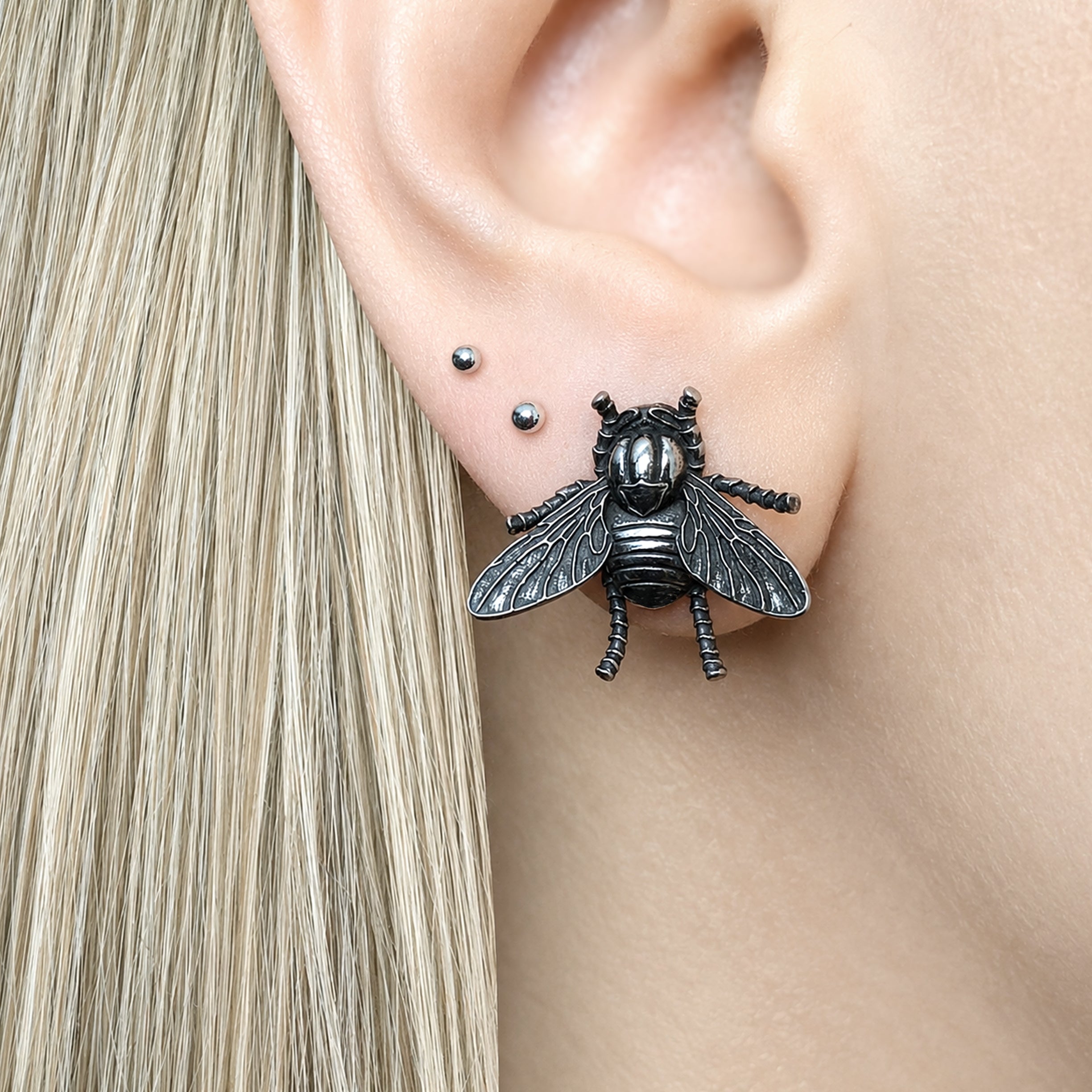 FLY STUD EARRINGS