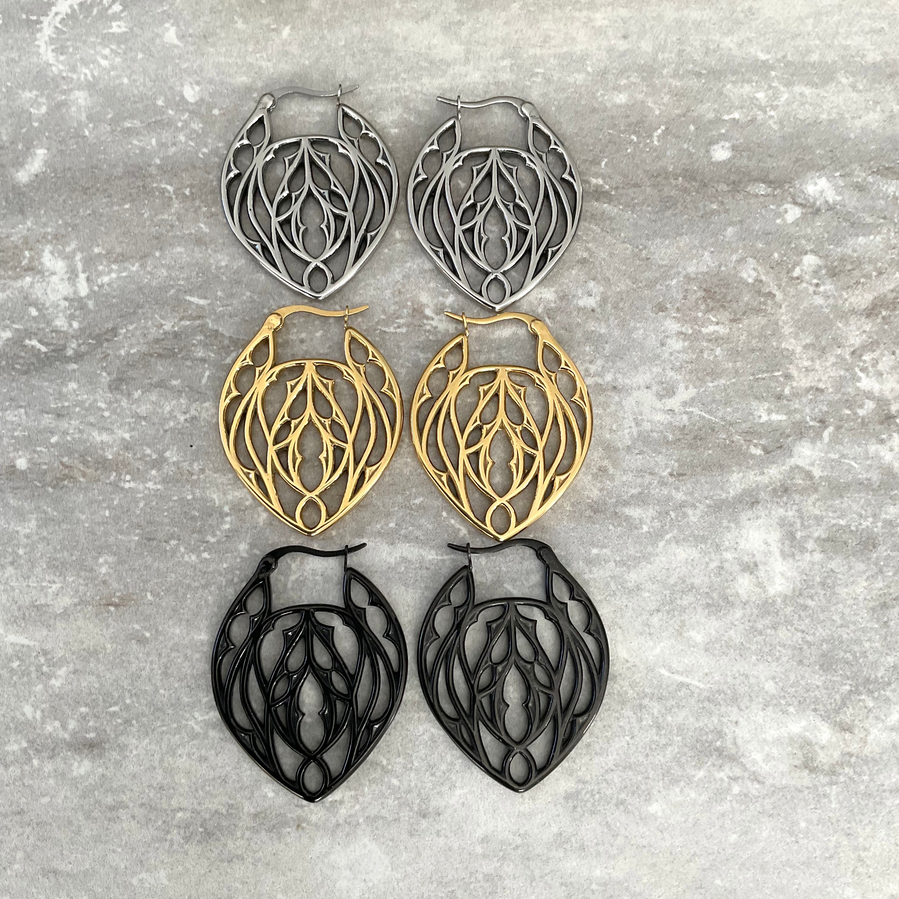 GOTHIC LACE HOOP EARRINGS IN GOLD