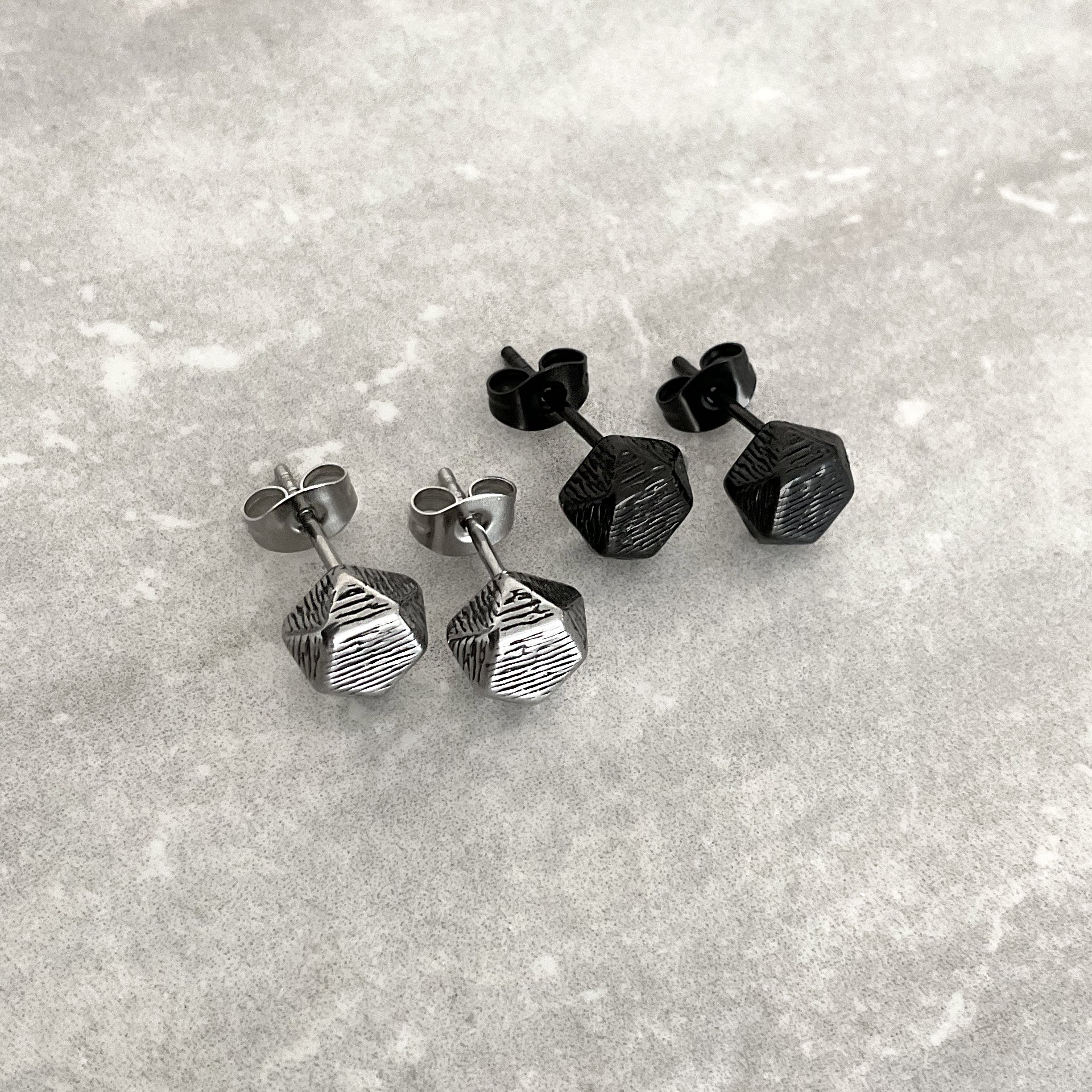 PEBBLE STUD EARRINGS