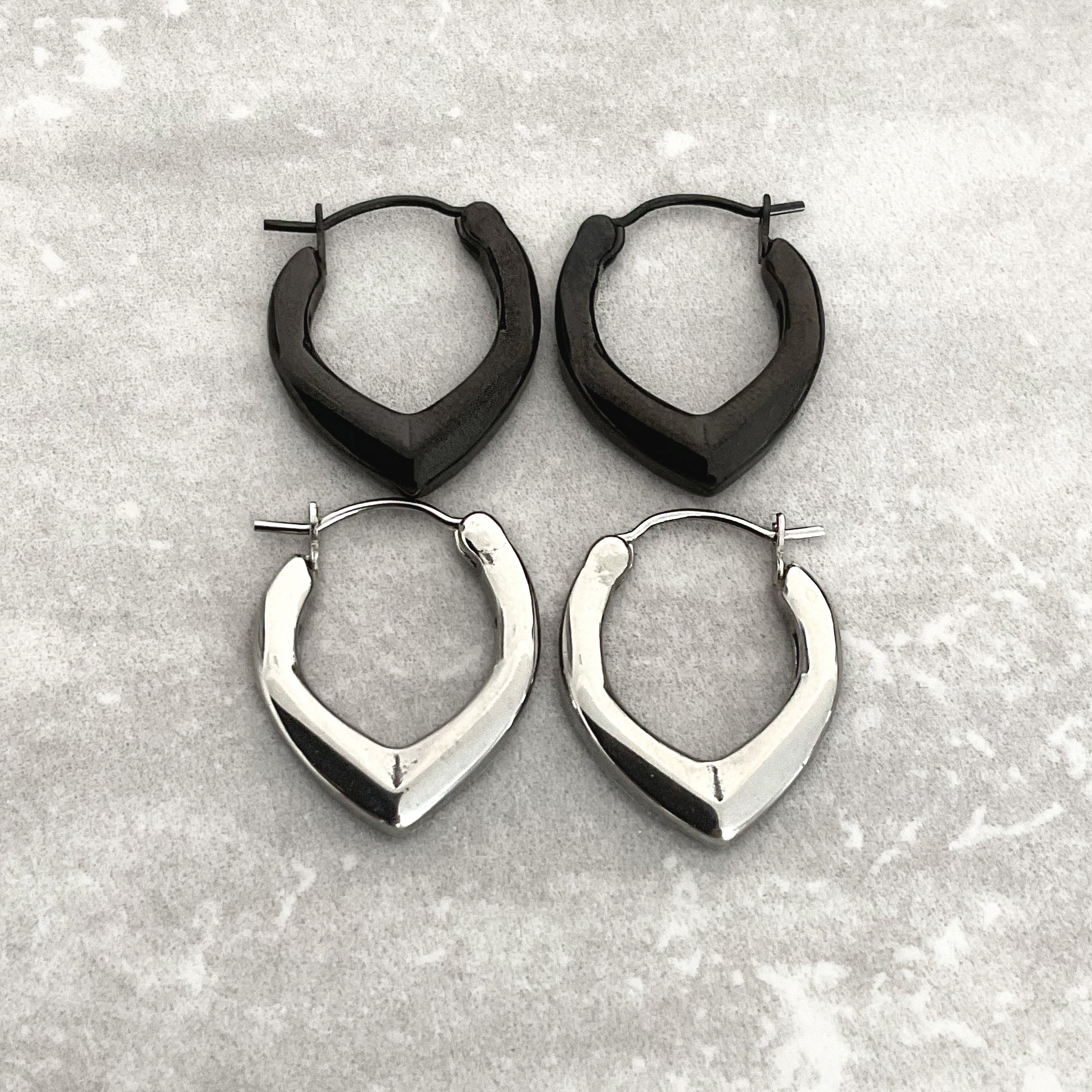 HOOP POINTY EARRINGS