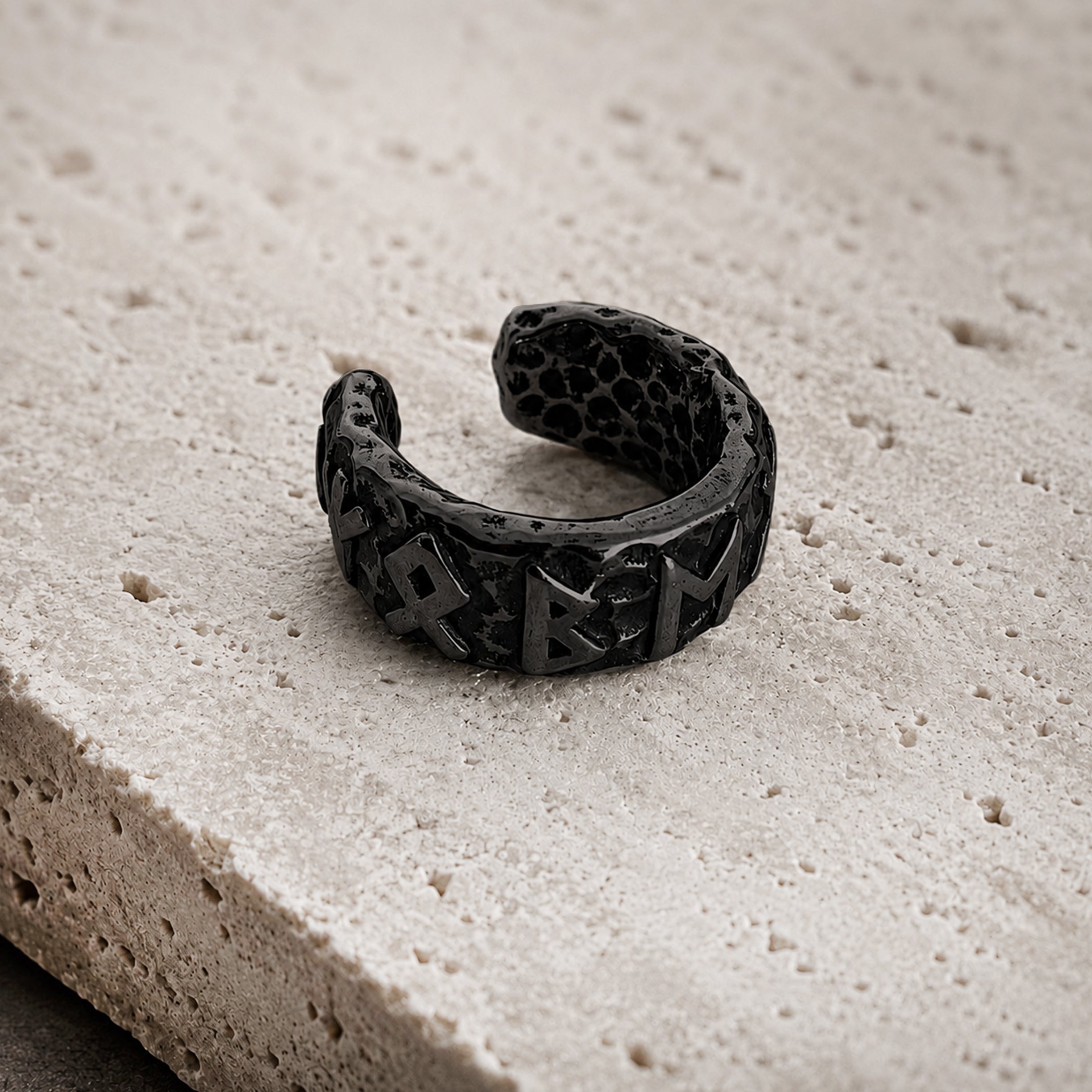 RUNE EAR CUFF, NO PIERCING