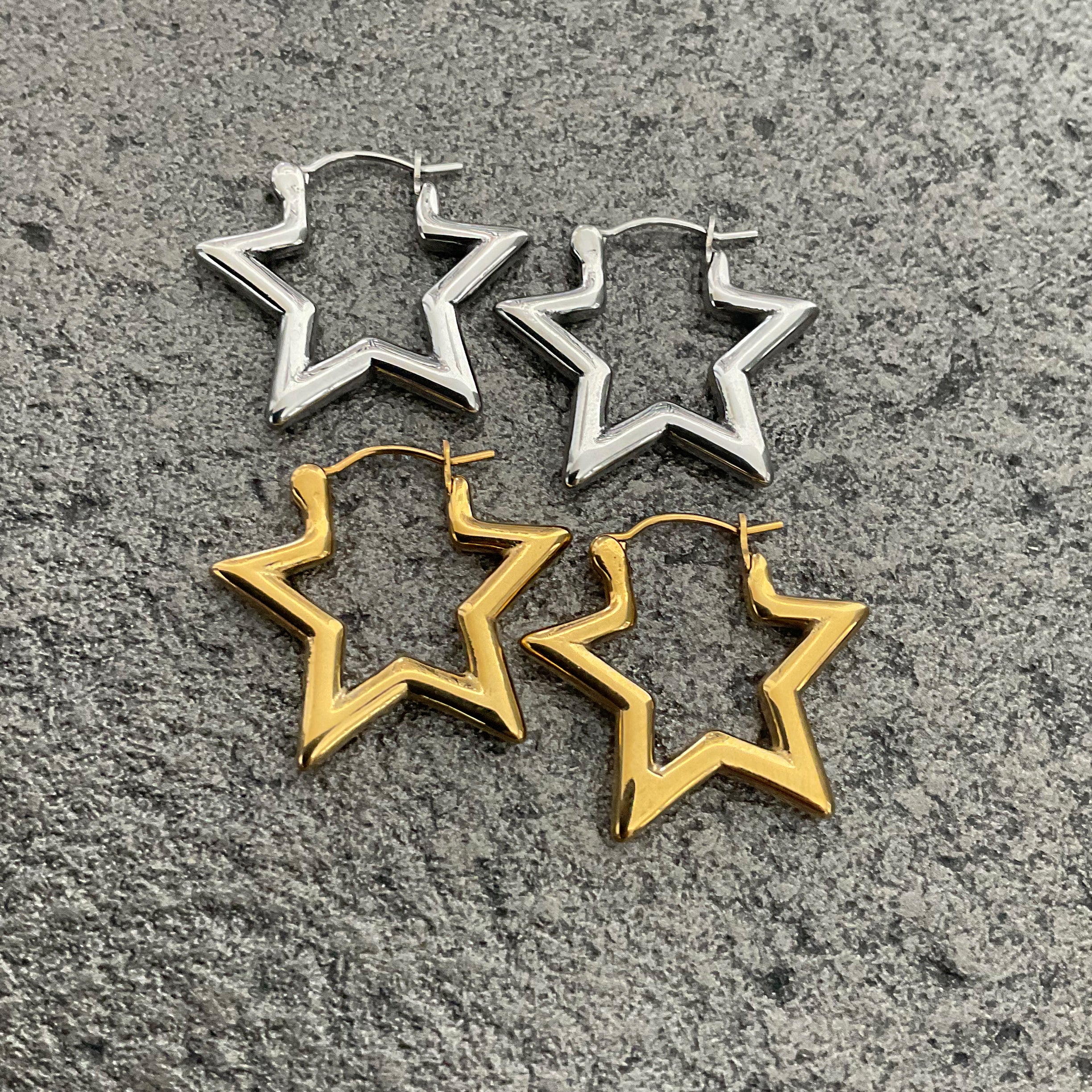 STARS HUGGIE HOOPS