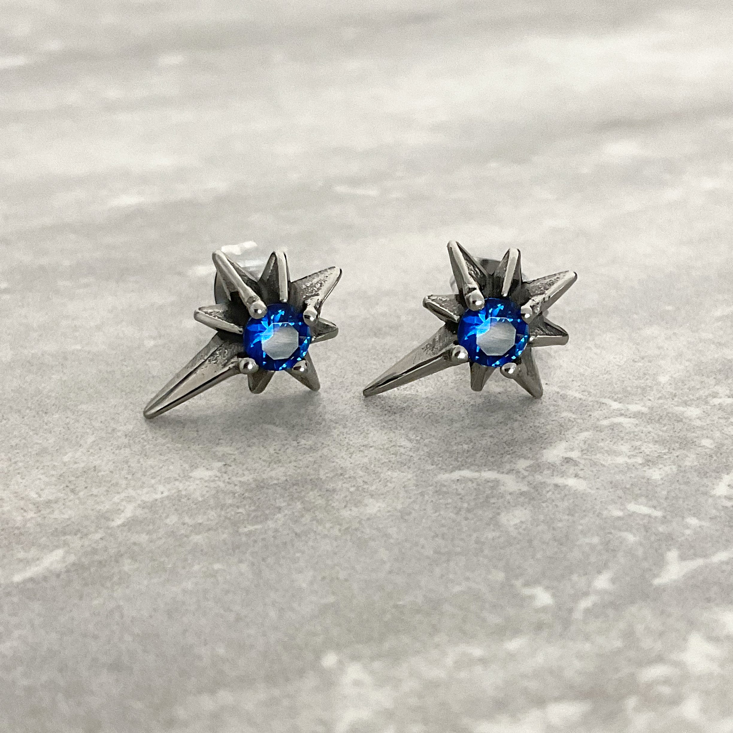 NORTH STAR EARRINGS WITH SAPPHIRE CZ