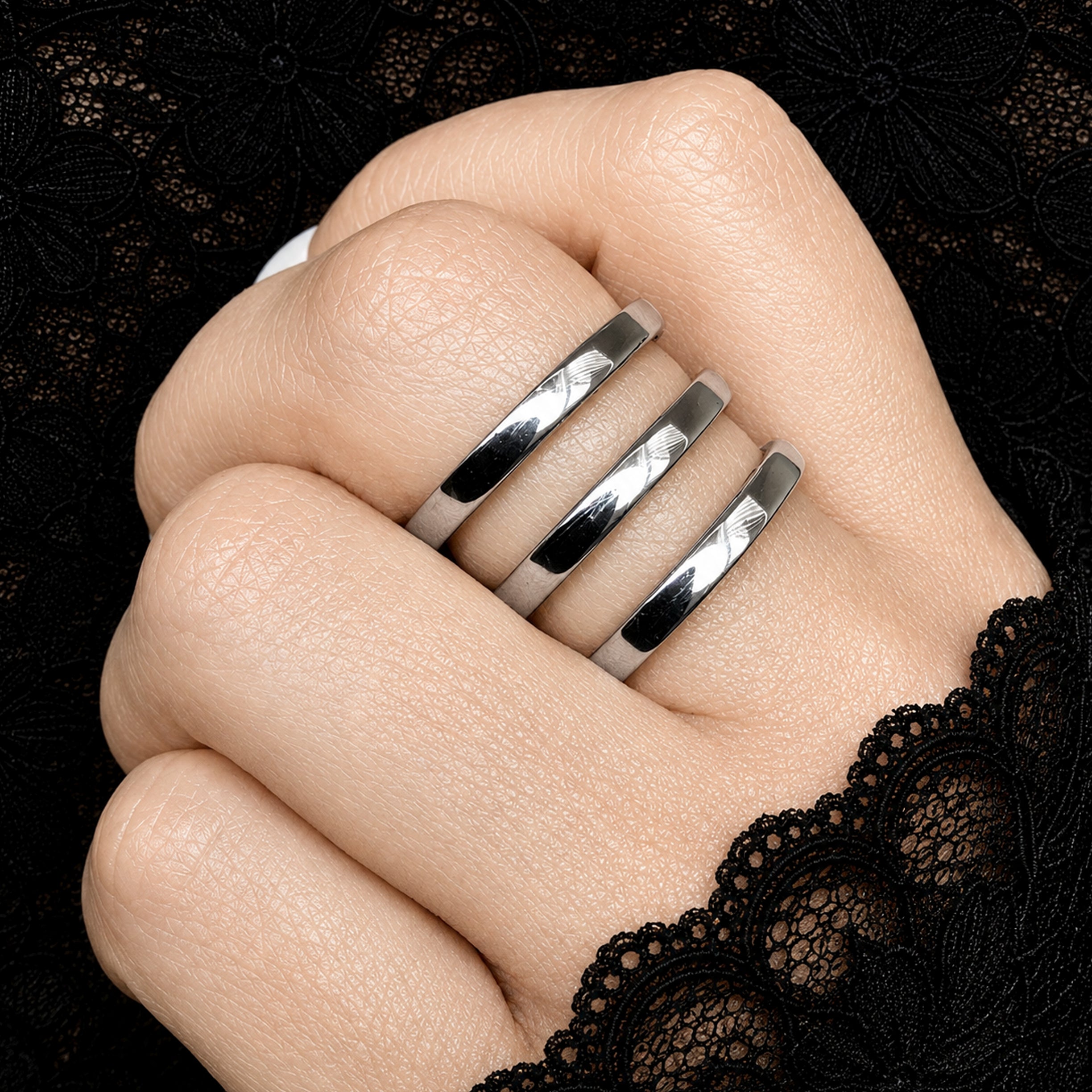 TRIPLE LINES WIDE RING