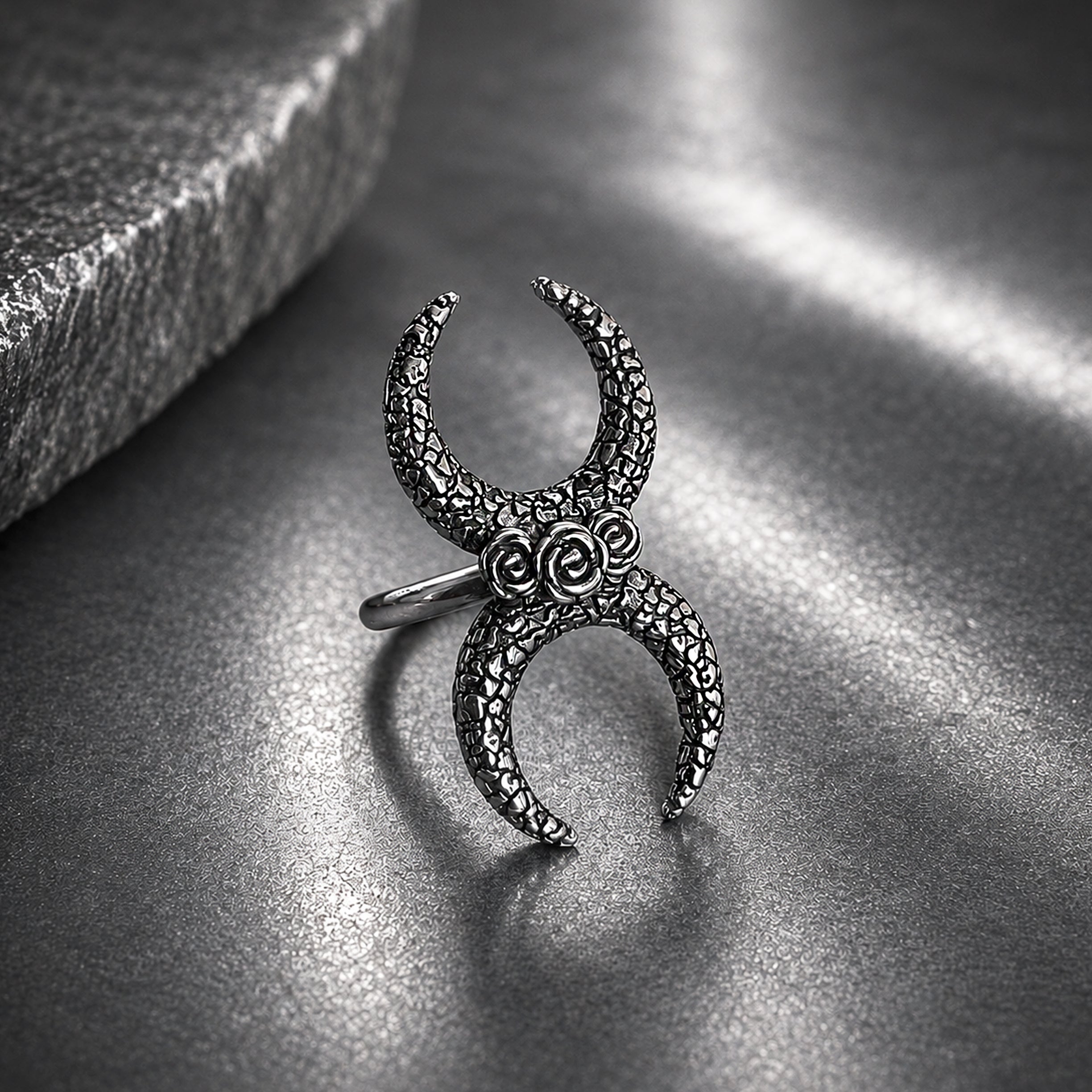 TWO MOONS RING